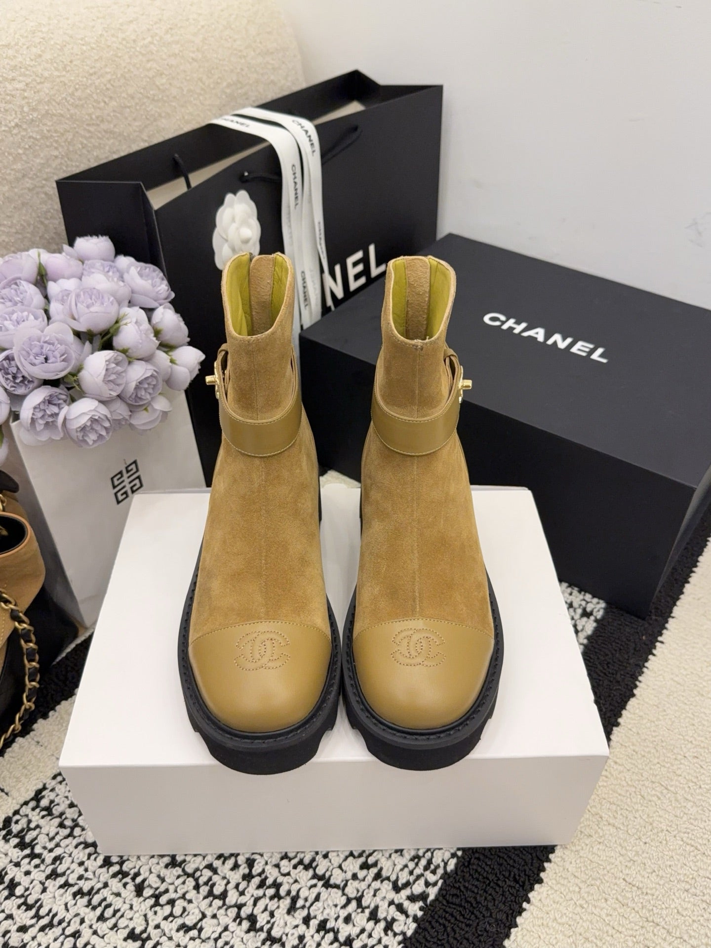 CC 26 Boot With Lug Sole Tan Black Suede Leather 588679