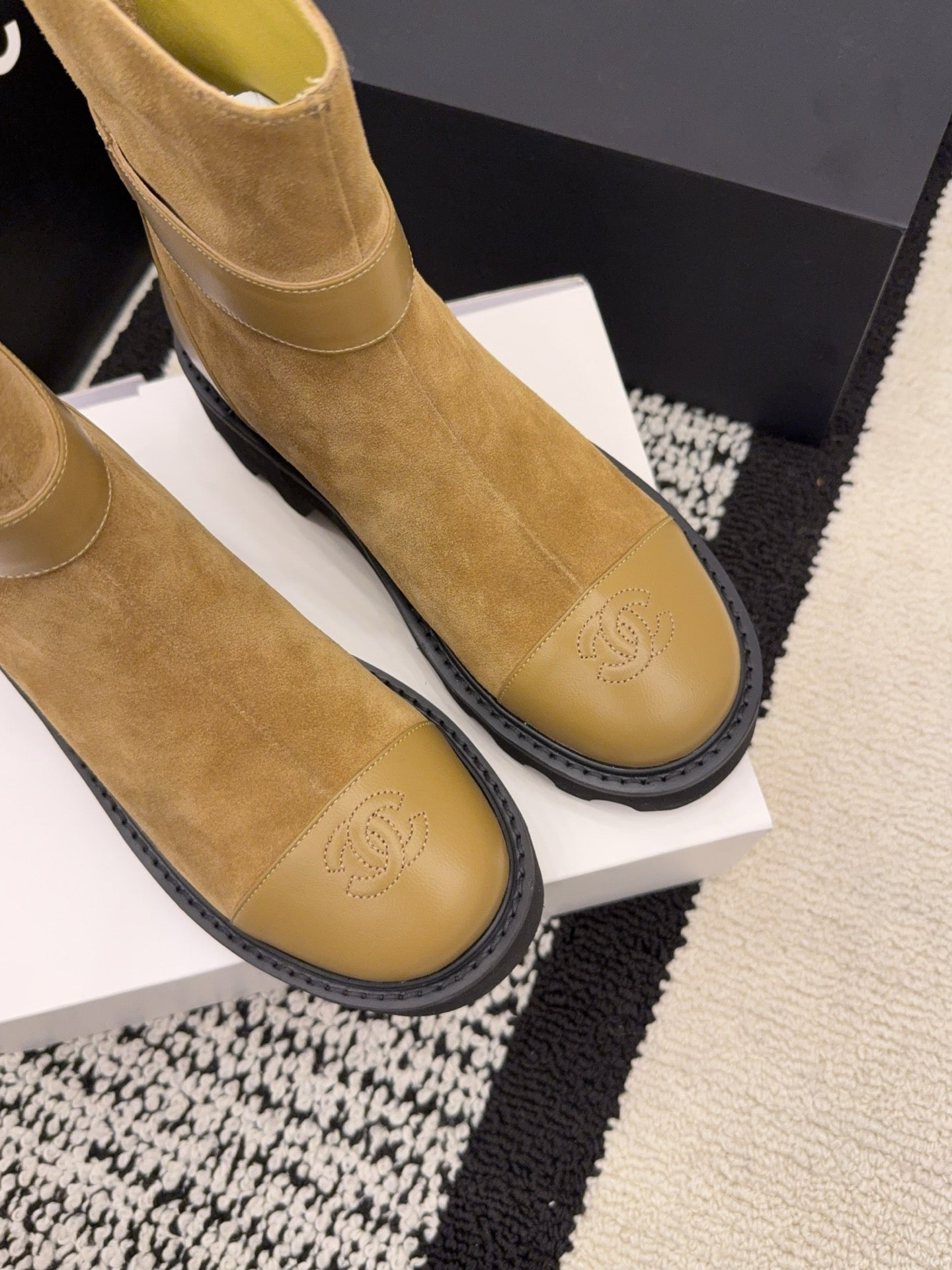 CC 26 Boot With Lug Sole Tan Black Suede Leather 588679