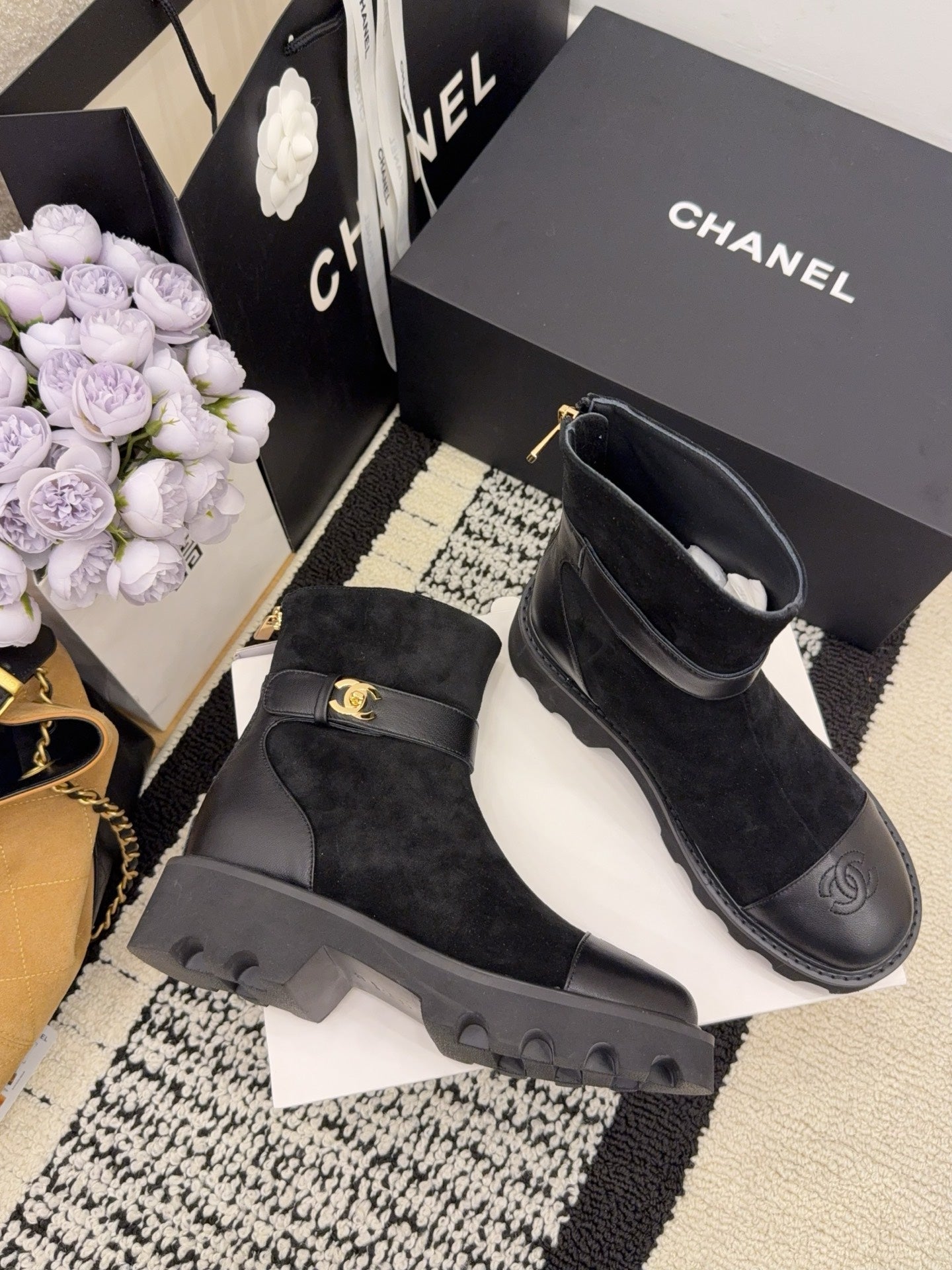 CC 26 Boot With Lug Sole Black Suede Leather 588681