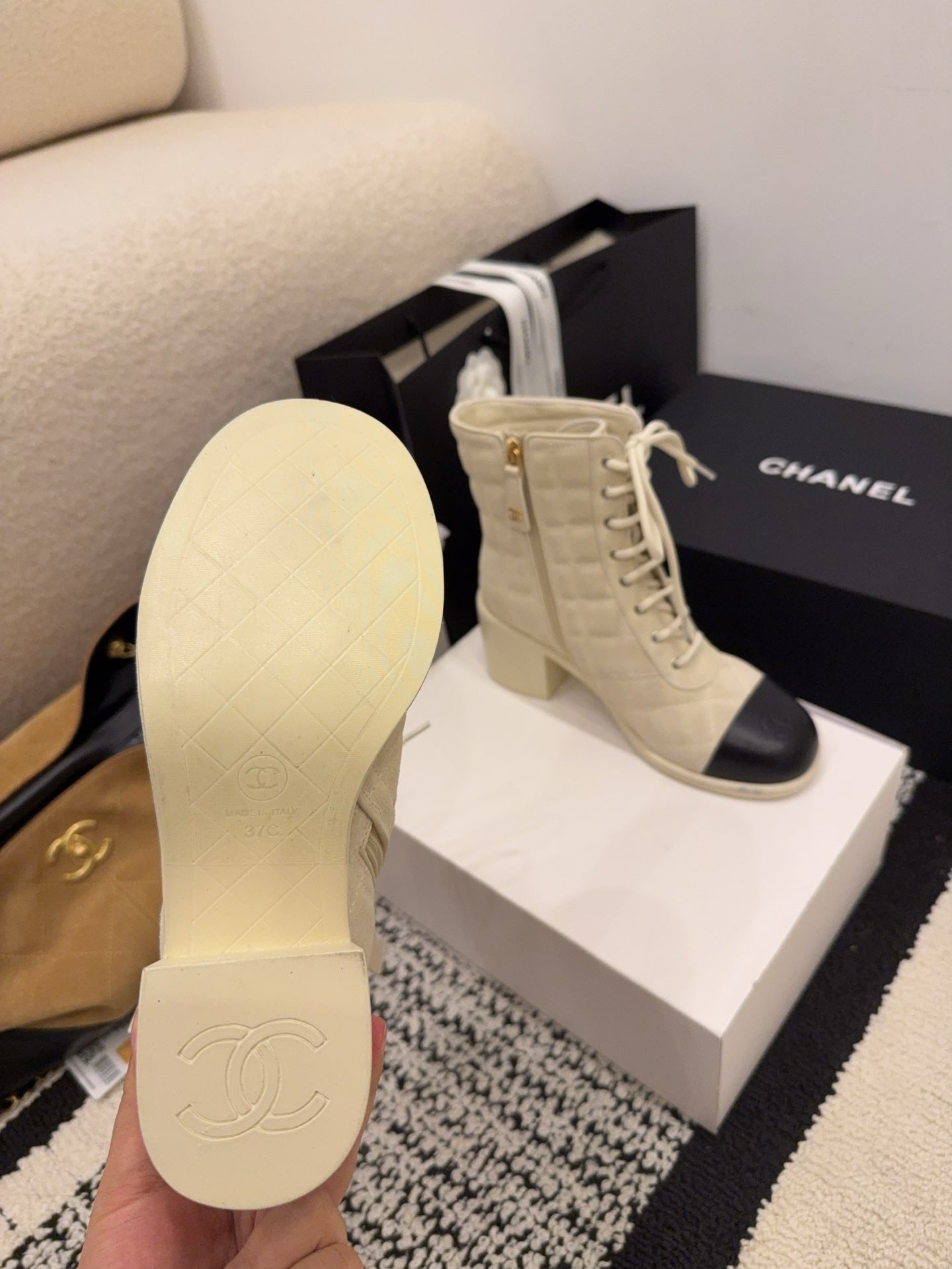 CC 26 Quilted Lace-up Boot Cream Black Suede Calfskin