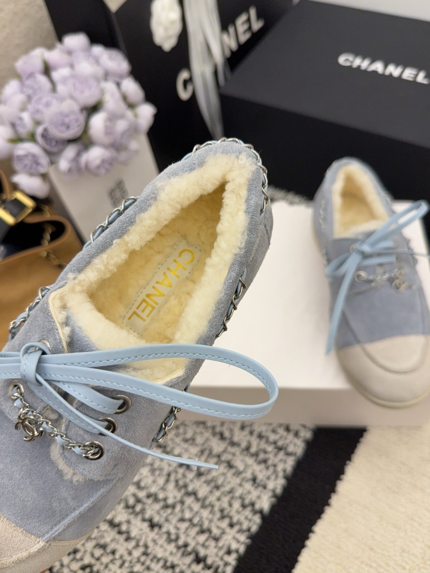 CC 26 Shearling Loafer Blue White Suede Wool 588711