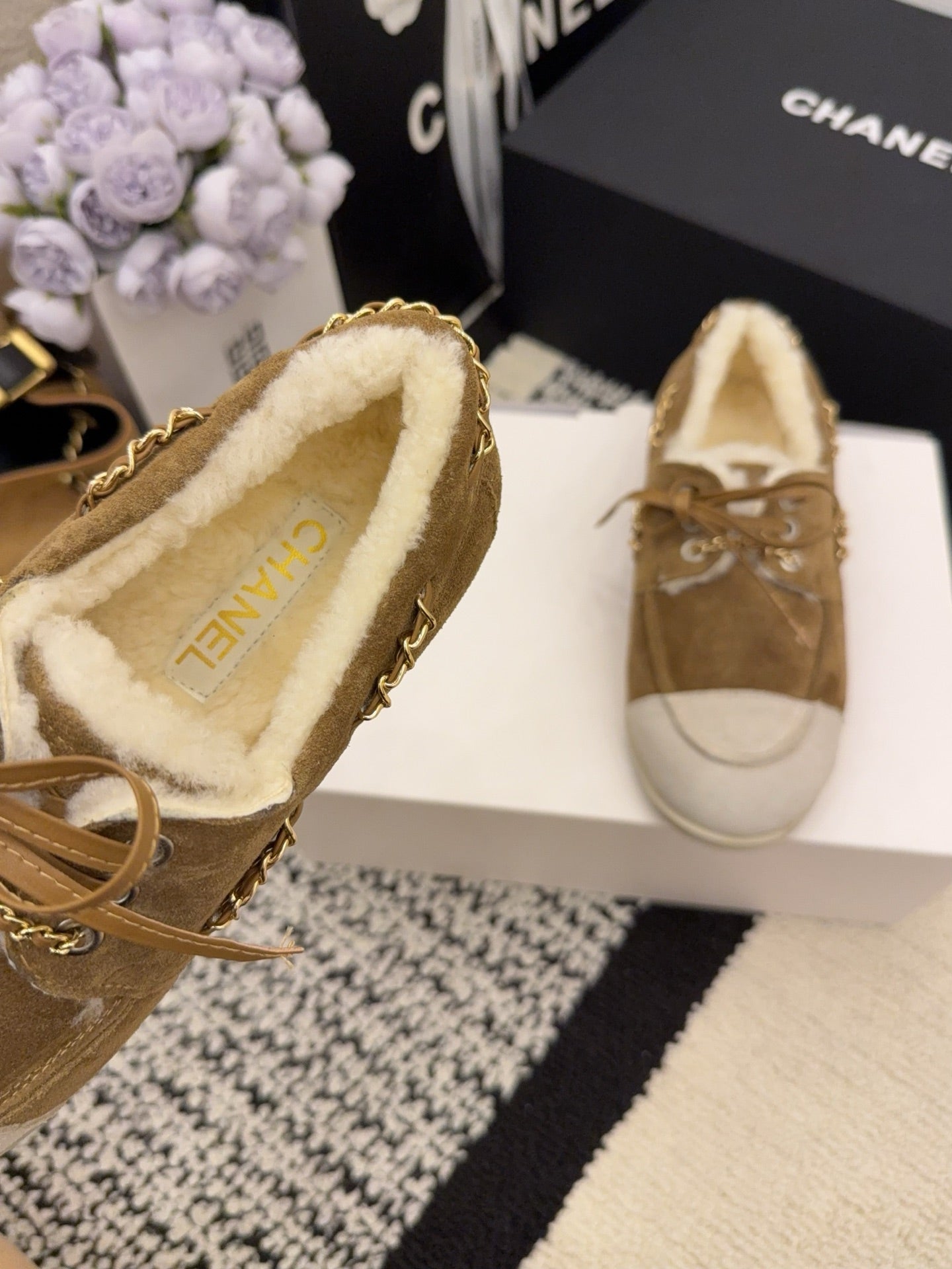 CC 26 Shearling Loafer Tan White Suede Wool 588712