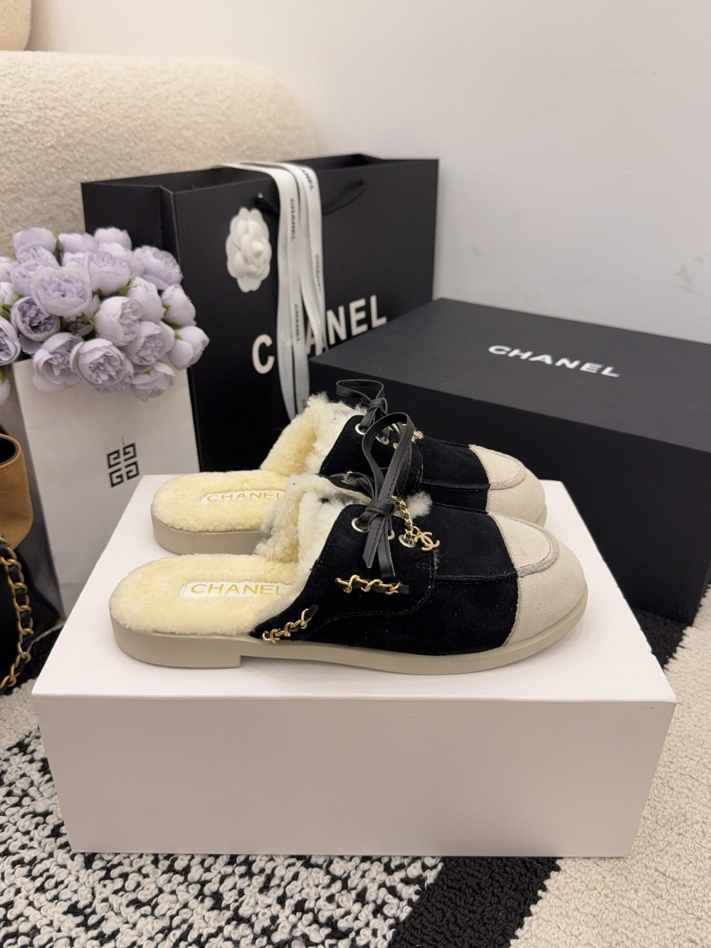 CC 26 Shearling Slip-on Loafer Black White Suede Wool 588718