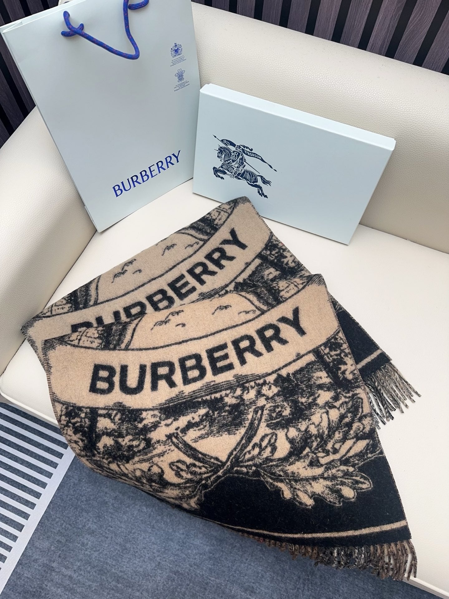 BBR Masterpiece 200CM Dark Beige Black Cashmere 293288