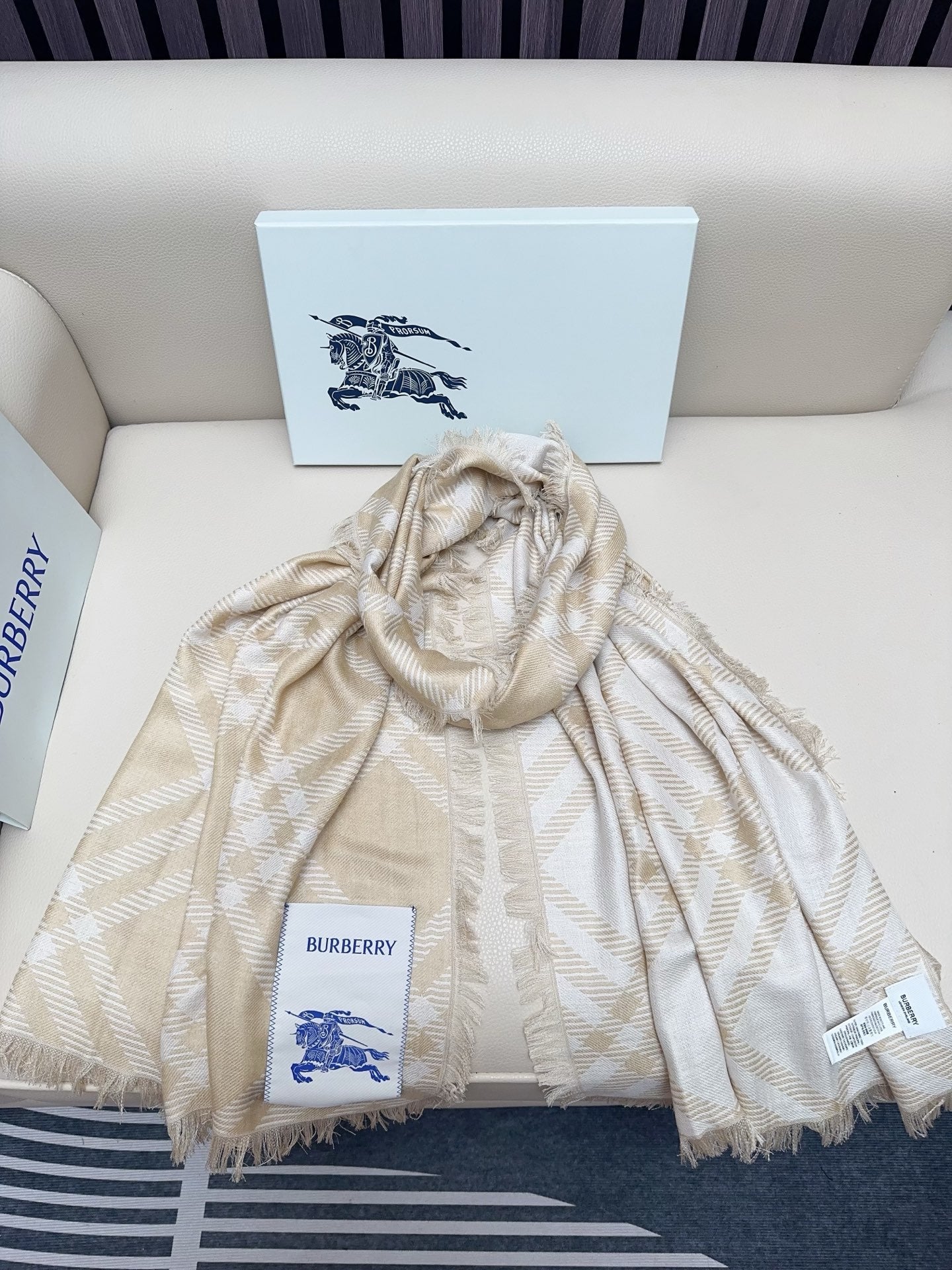 BBR Double-Sided Scarf 190CM Light Beige Cashmere 293317