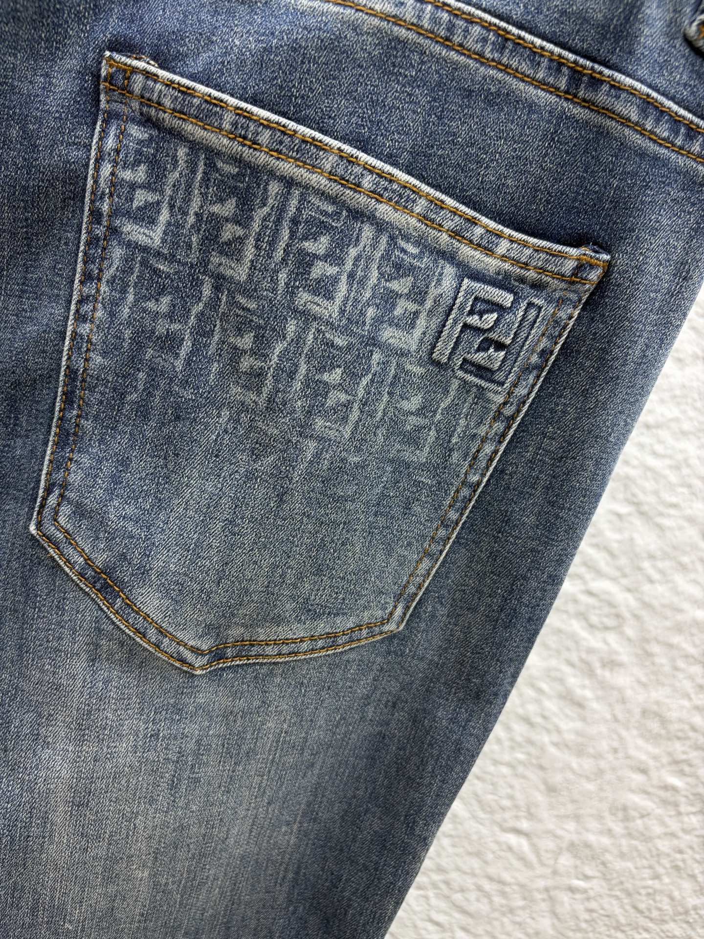 Fendi 2026 Men's Jeans Blue Denim 738153