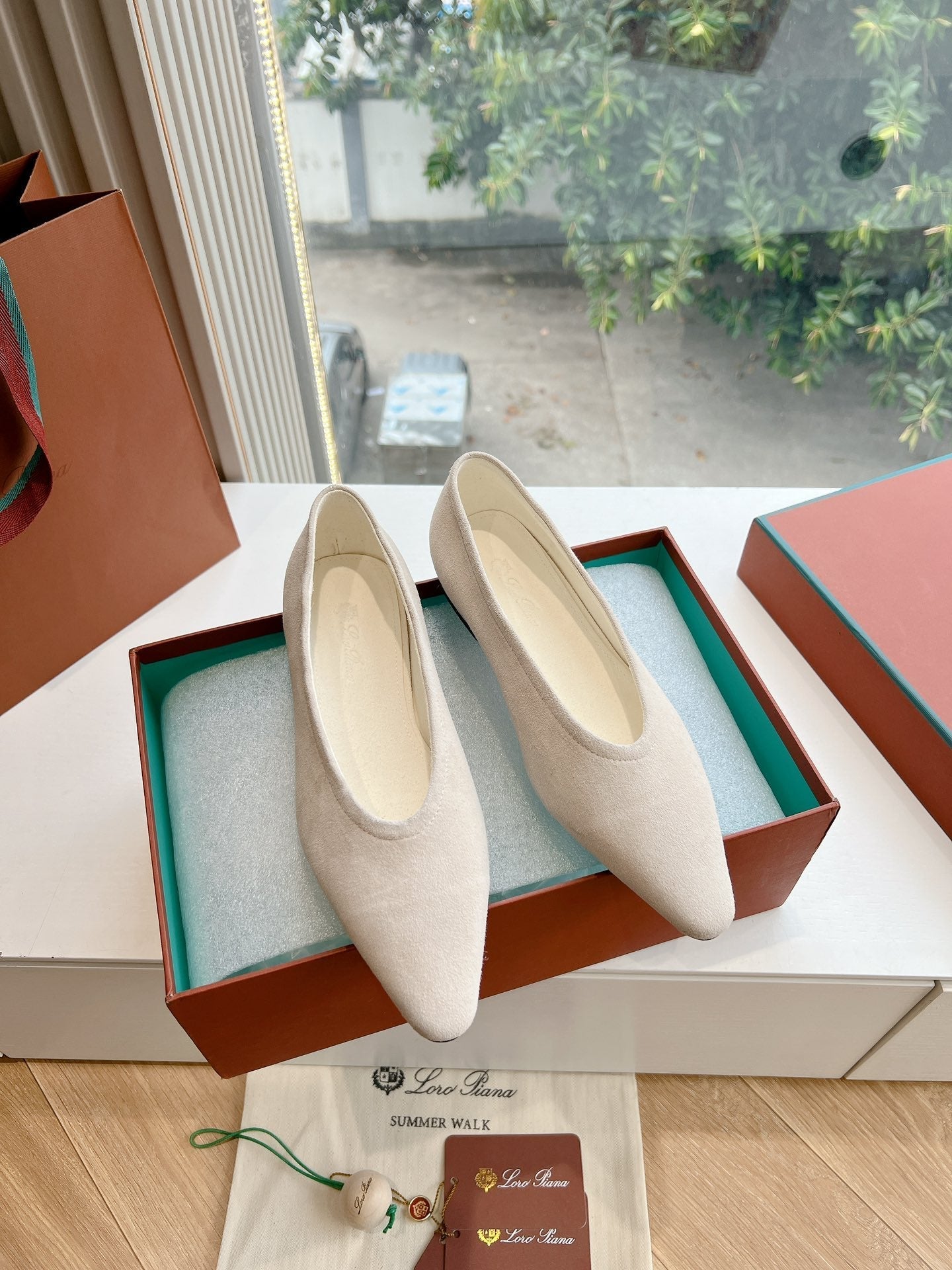 rebecca ballerina flat off-white suede