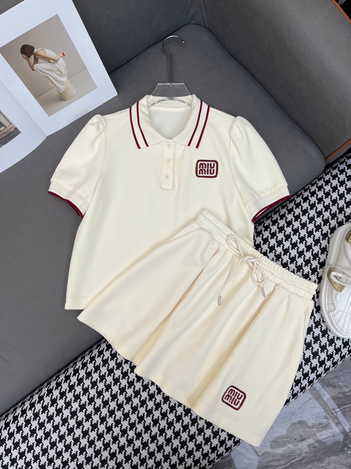 Miu 25C Polo Shirt Mix Short Skirt 228562
