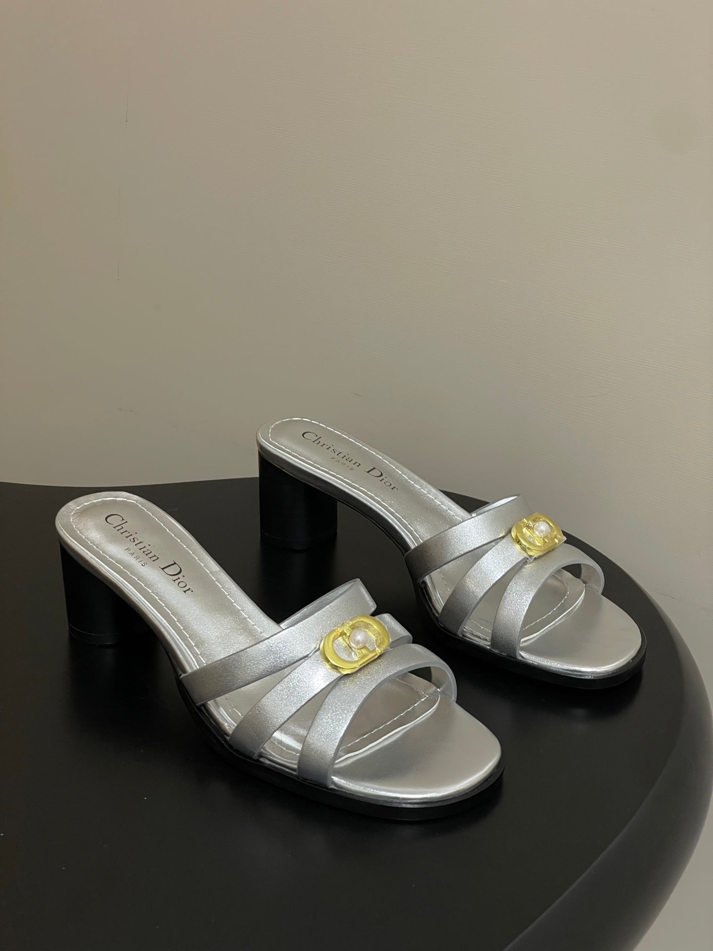 CD 26 Chunky Heel Sandals 50 Metallic Silver Leather 593520