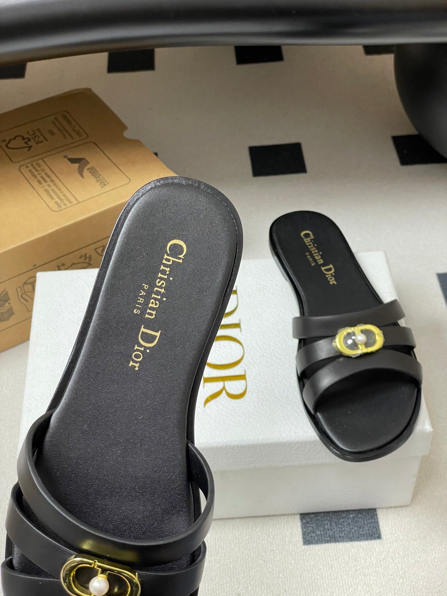 CD 26 Chunky Heel Sandals Black Leather 593533