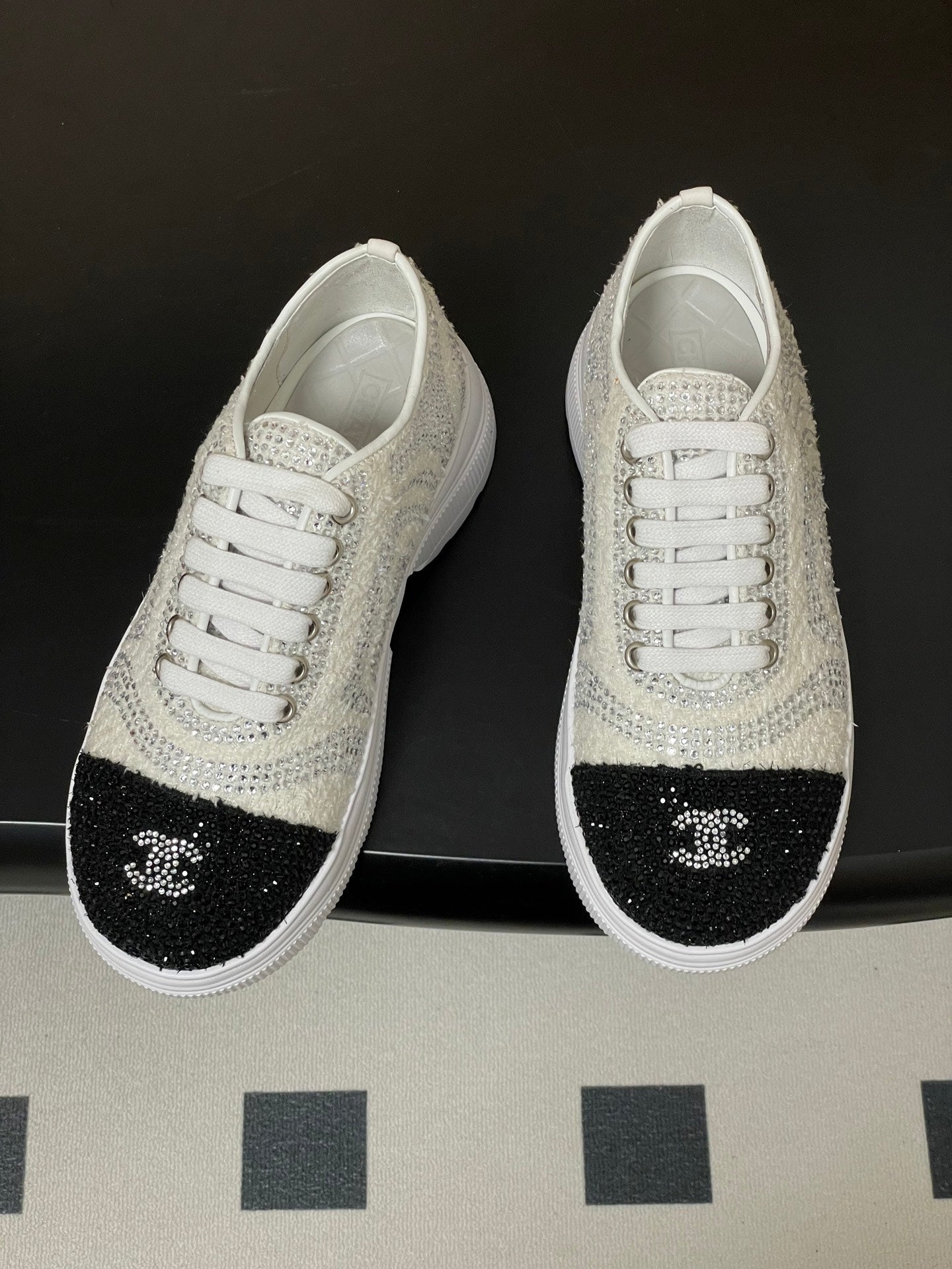 CC 26 Platform Sneaker White Sequin-embellished Leather 593346