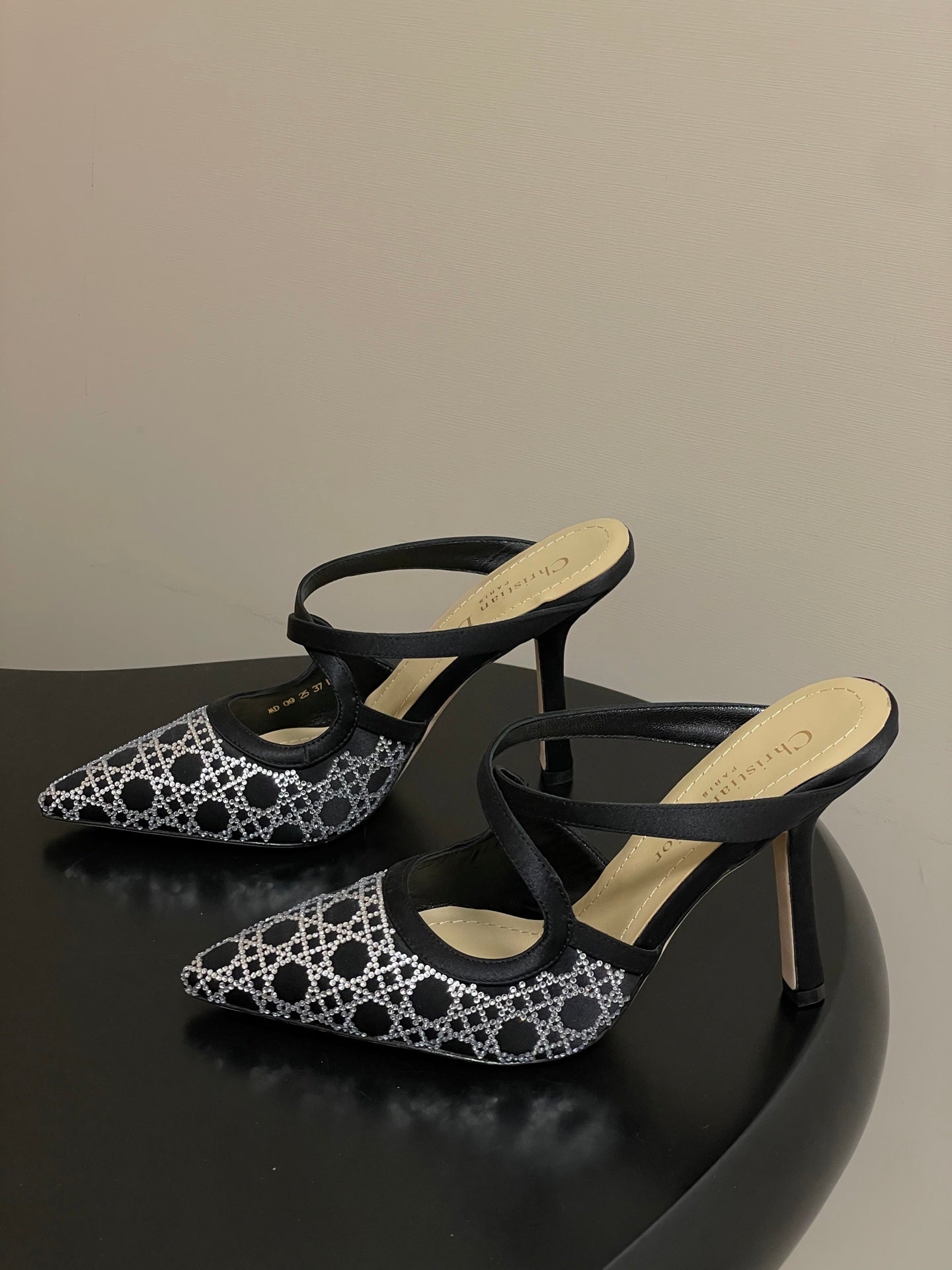 CD 26 High-Heeled Mules Black Diamond Mesh Sheepskin 593590