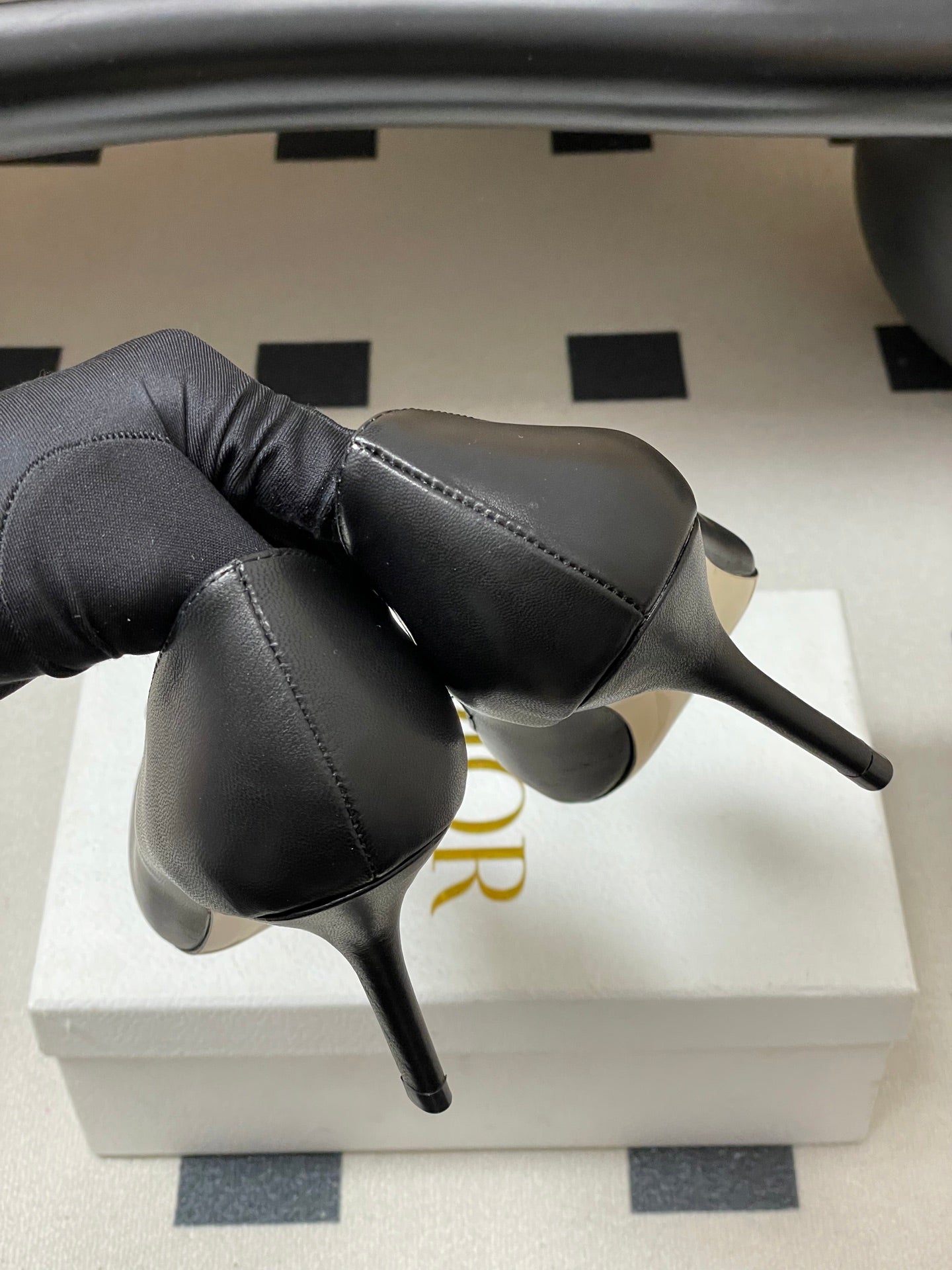 CD 26 High-Heeled 85 Pumps Black Cowhide 593593