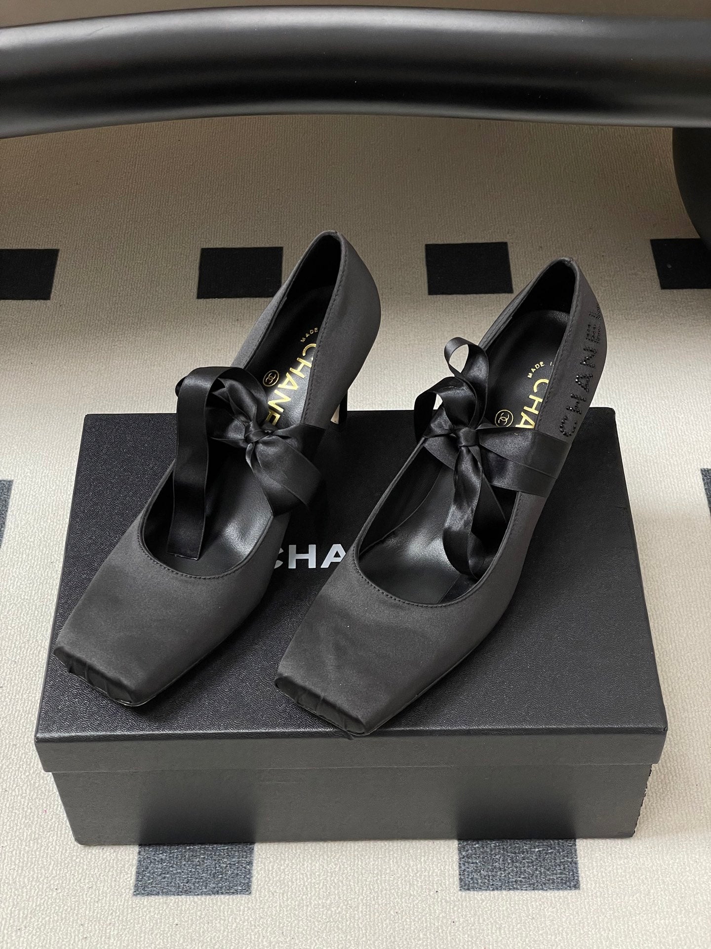 CC 26 Pump Black Satin Silk
