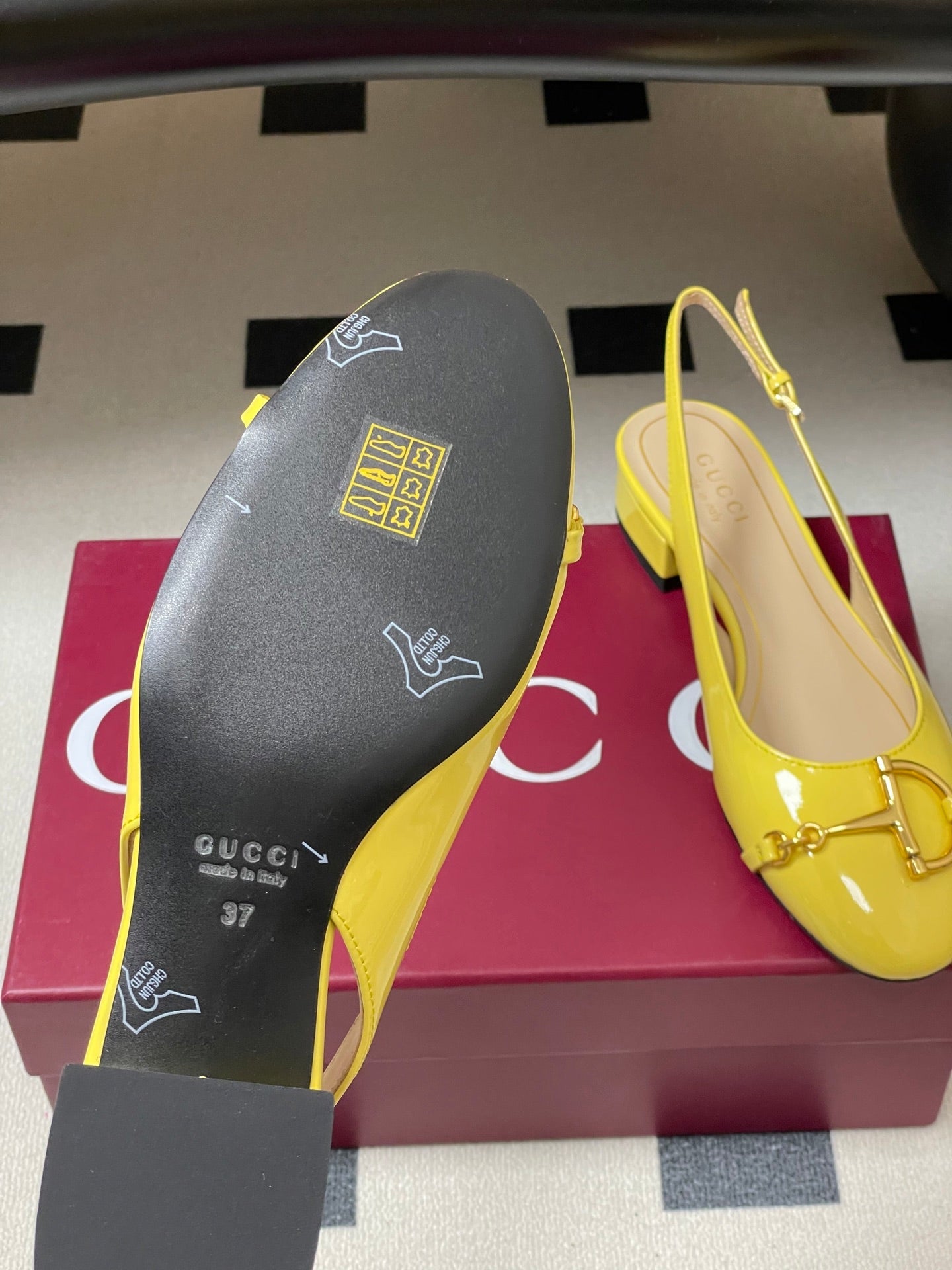 GG 26ss Big D Half HorseBit Mary Jane Yellow Patent Leather 593503