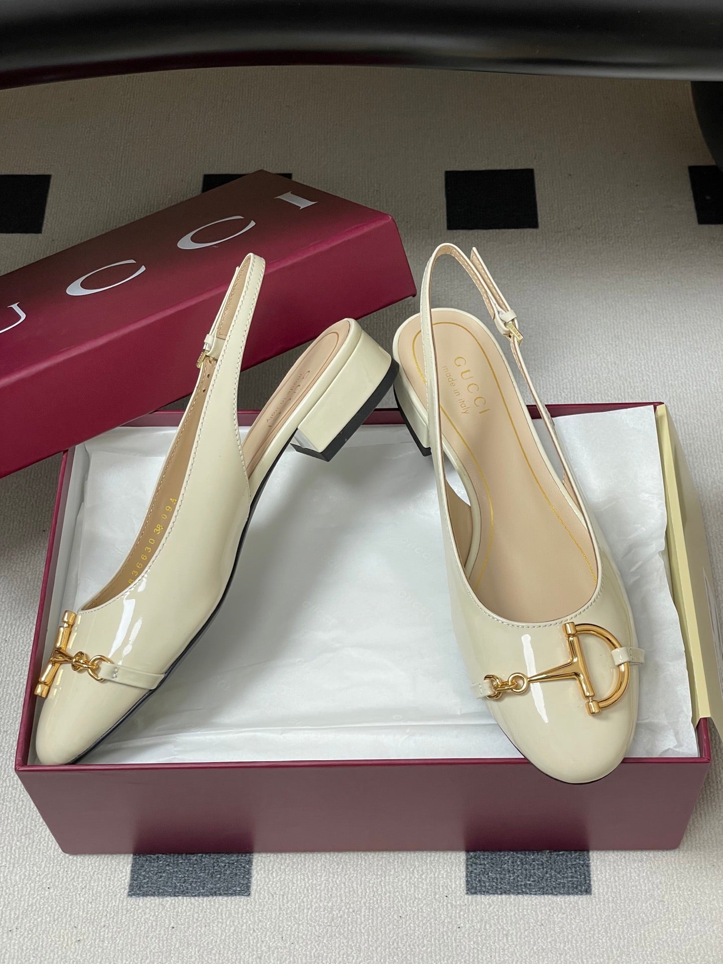 GG 26ss Big D Half HorseBit Mary Jane White Patent Leather 593505