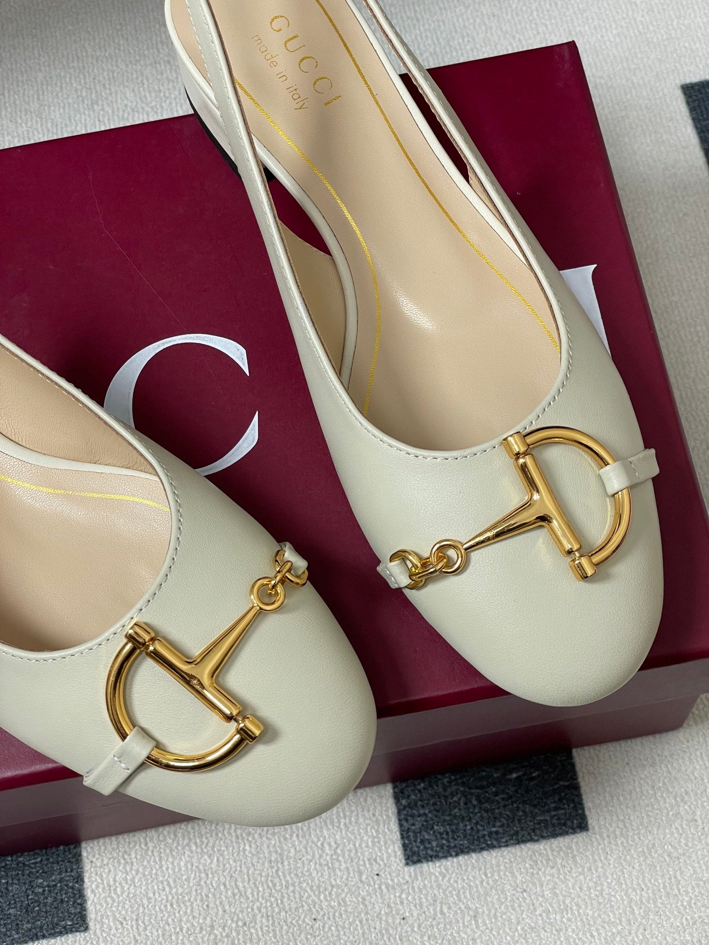 GG 26ss Big D Half HorseBit Mary Jane White Cowhide 593507