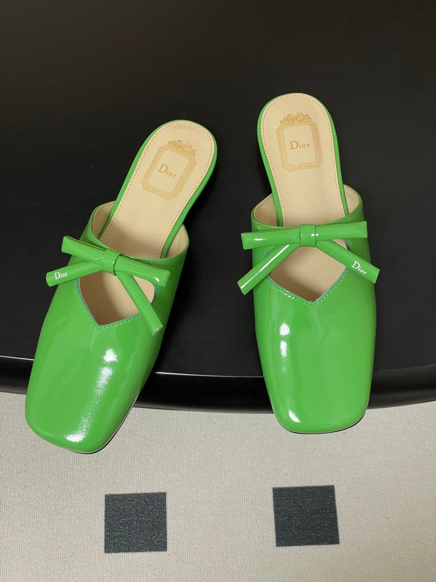 CD 26 Flat Mule Glossy Green Patent Cowhide 593597