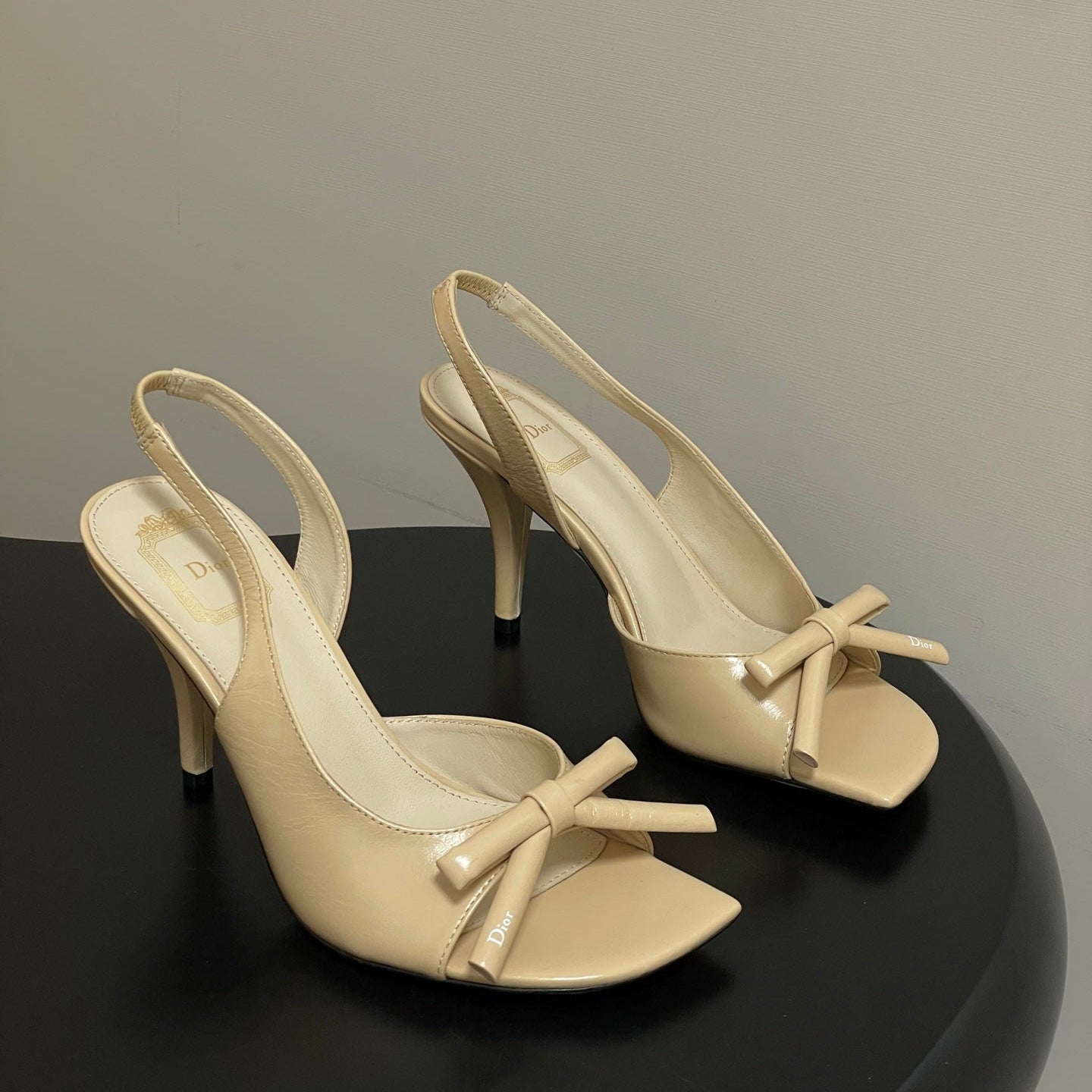 CD 26 Slingback 85 Beige Patent Leather 593607