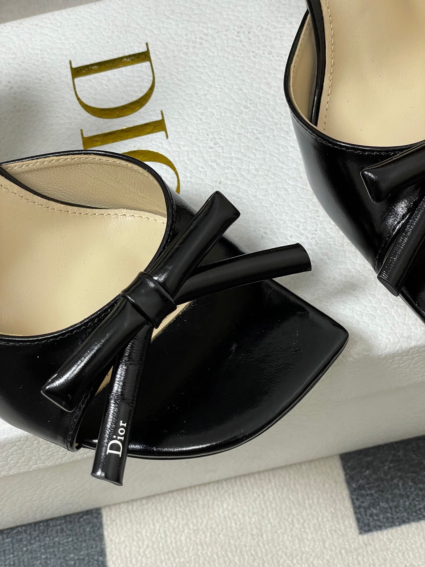 CD 26 Slingback 85 Black Patent Leather 593608