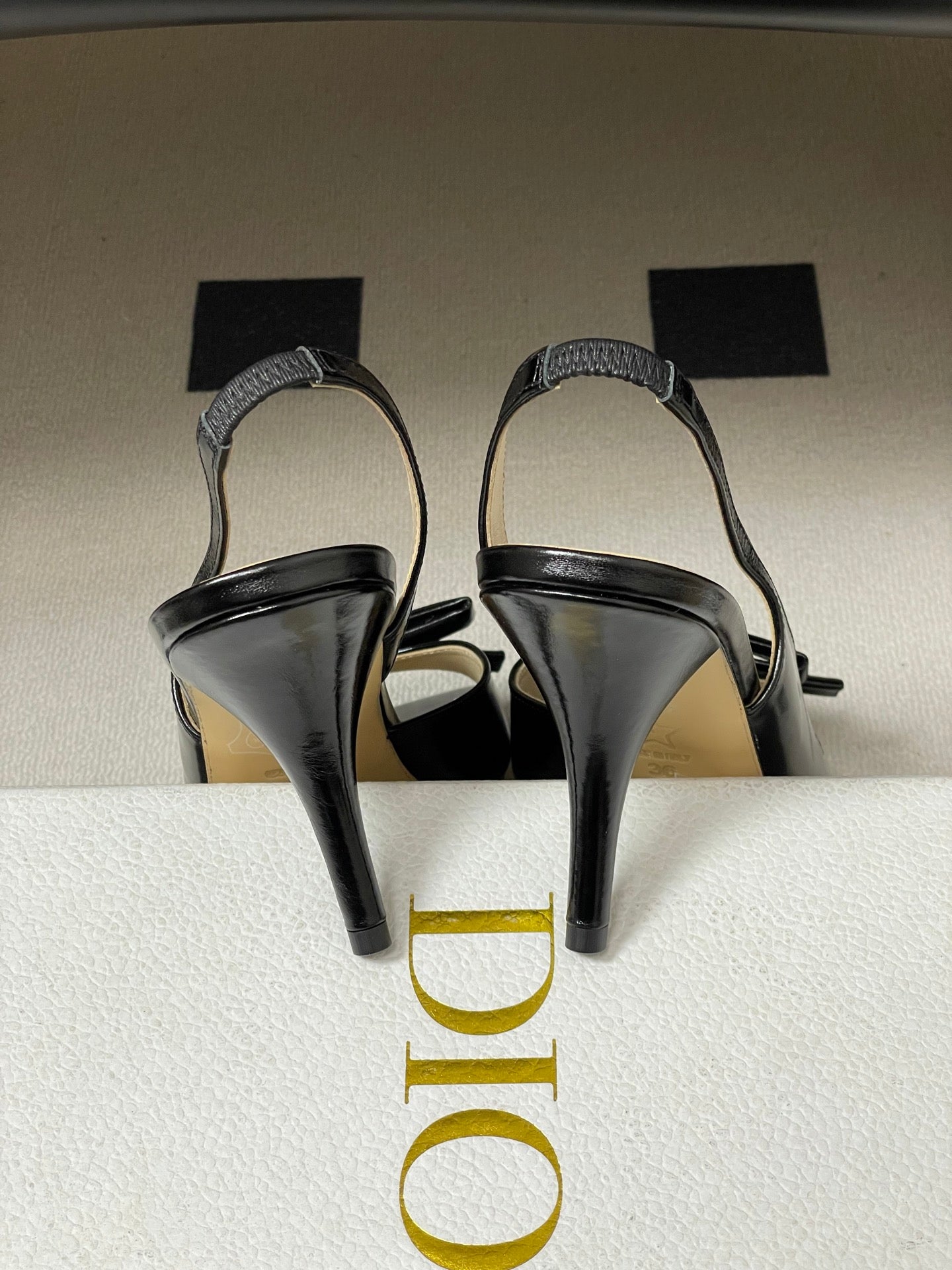 CD 26 Slingback 85 Black Patent Leather 593608
