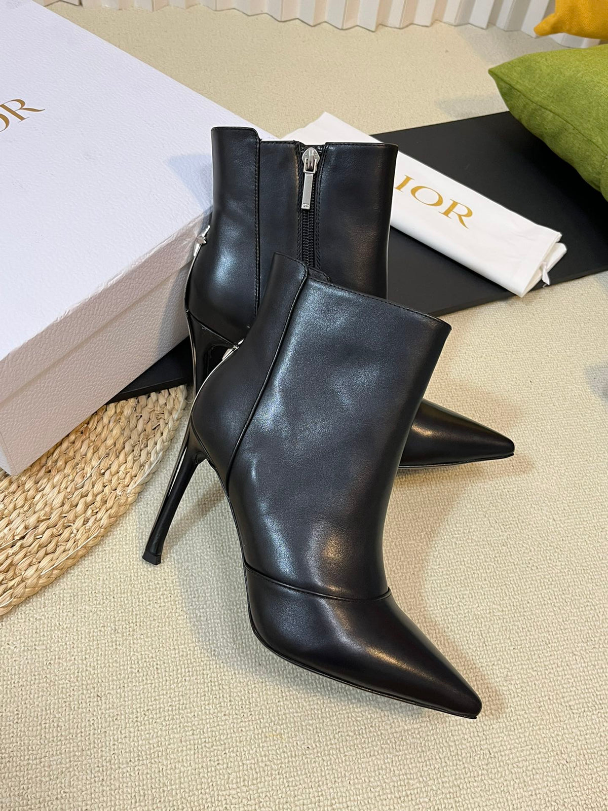 Dior 2026 Pointed Toe Ankle Boots 100mm Cowhide 137124
