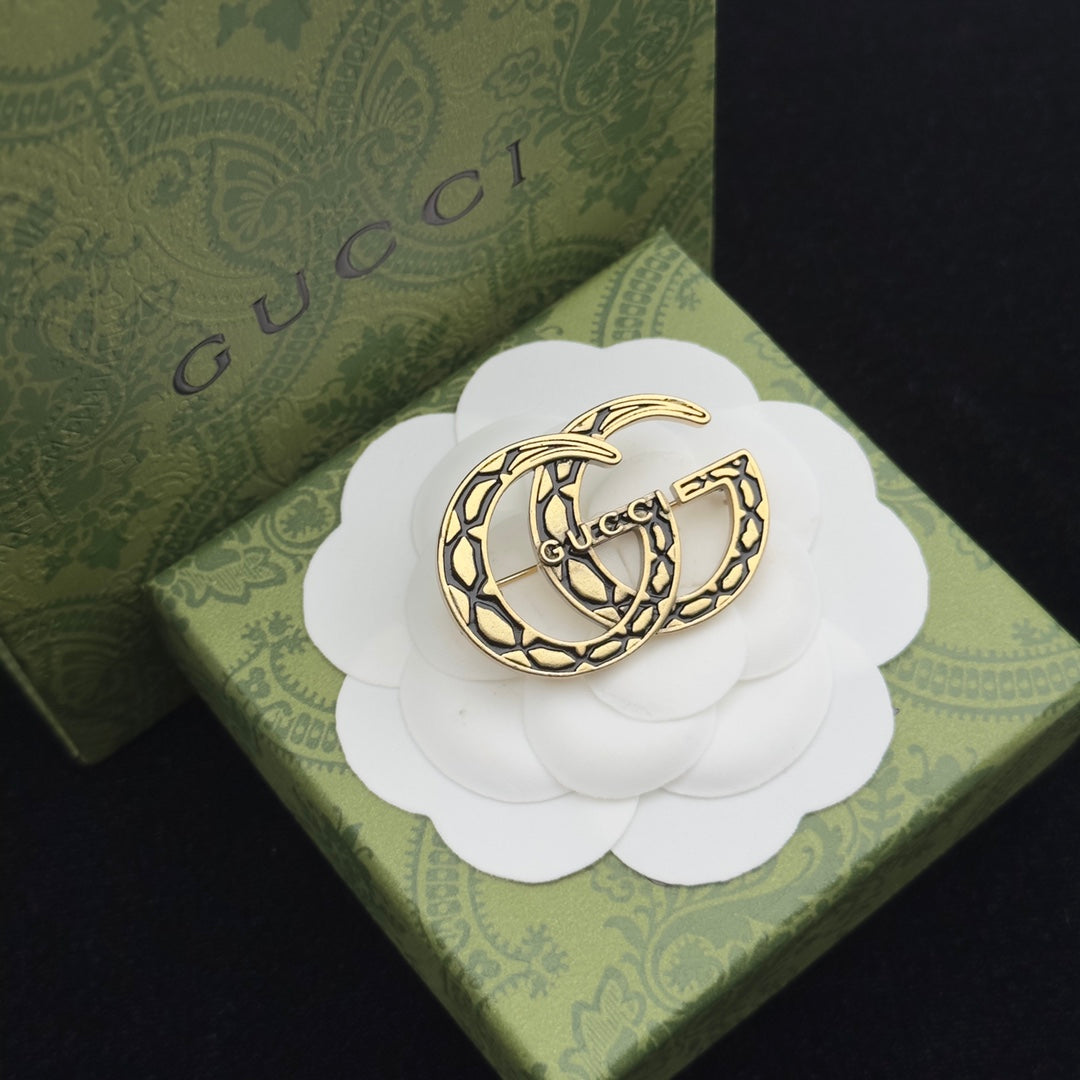Gucci Brooch Gold 184042