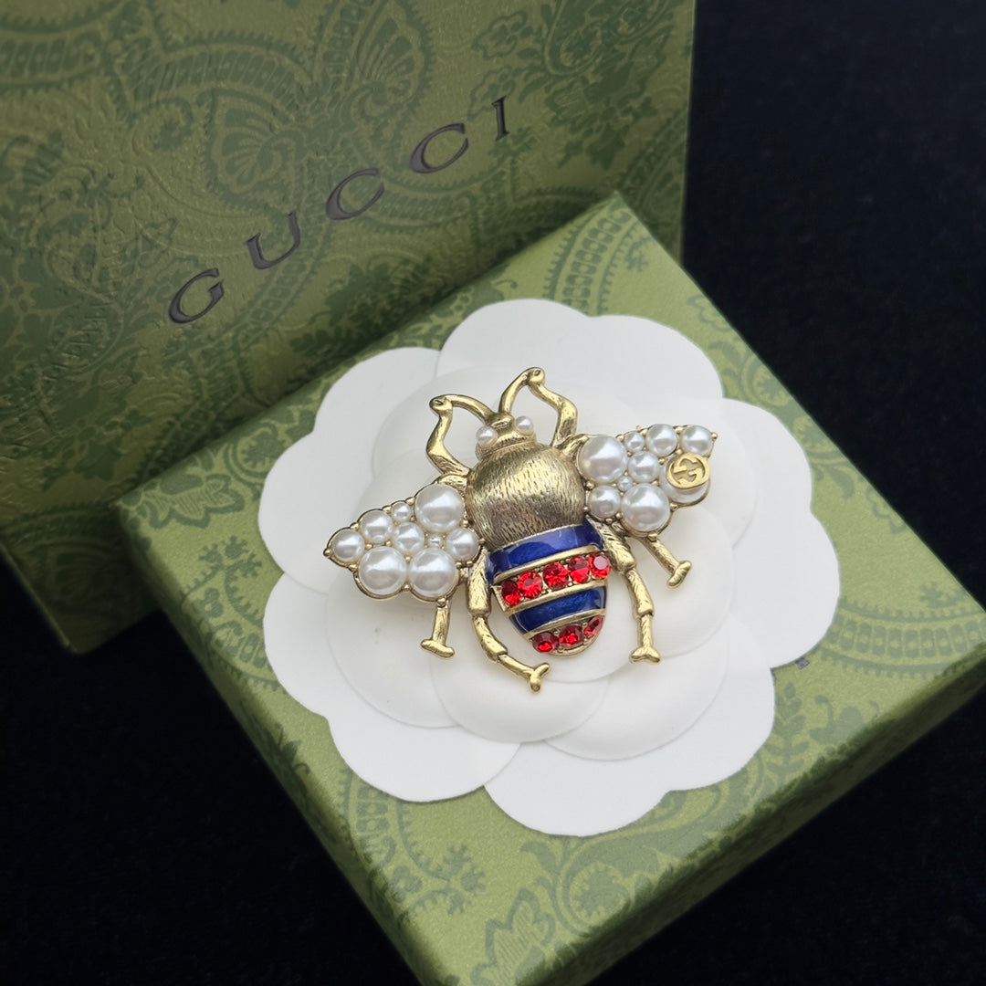 Gucci Brooch Gold 184127