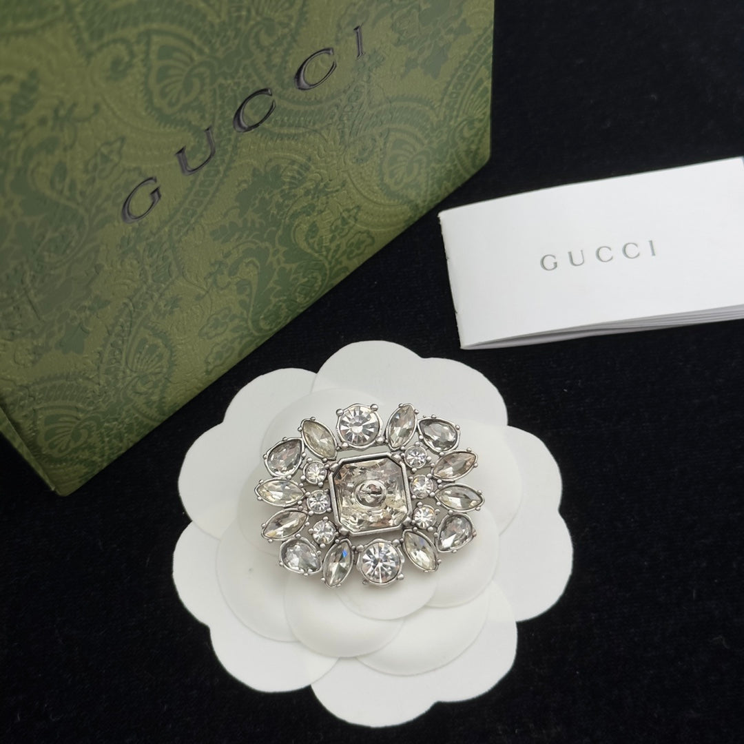 Gucci Brooch Silver 184404