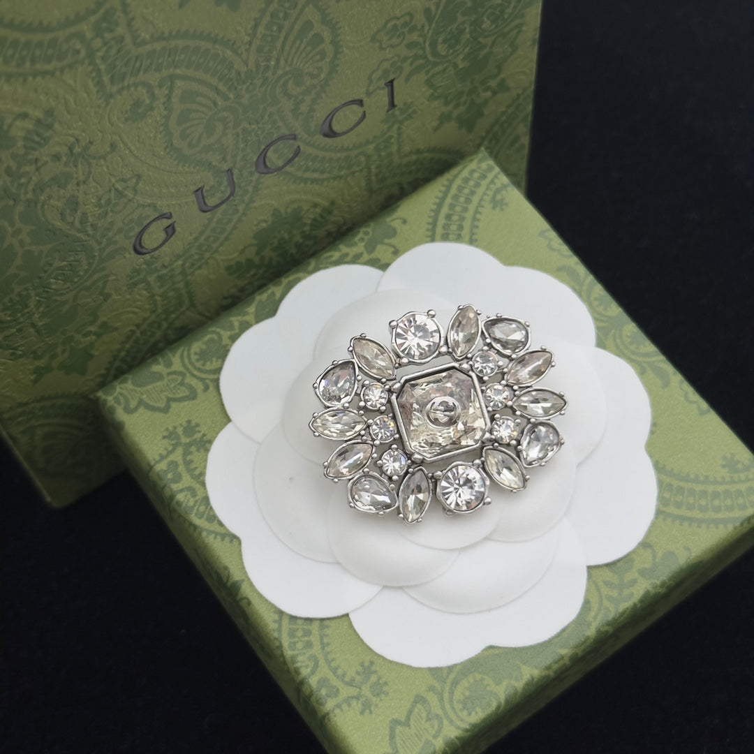Gucci Brooch Silver 184404