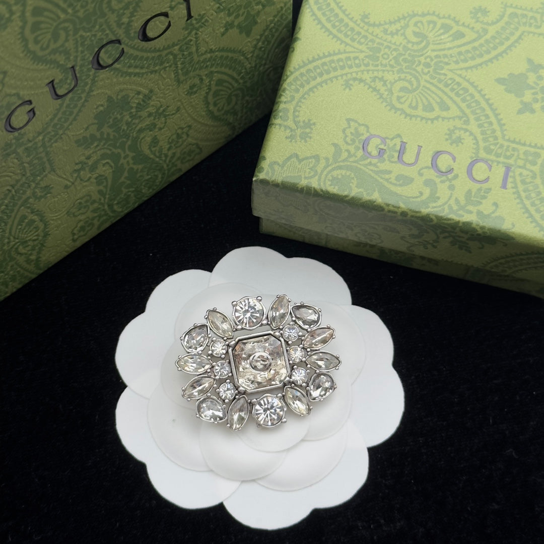 Gucci Brooch Silver 184404