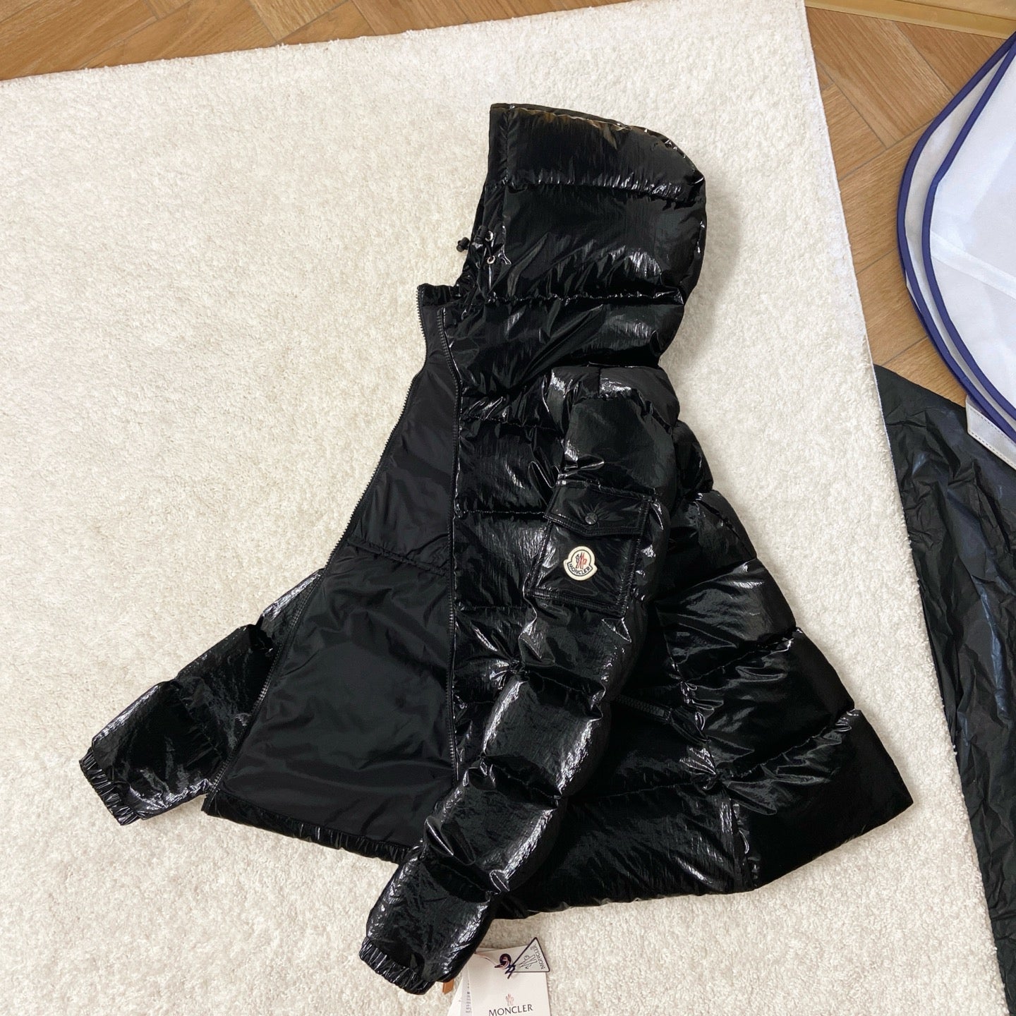 Moncler 2025 Barre Black Swan Goose Jacket Black Down Nylon