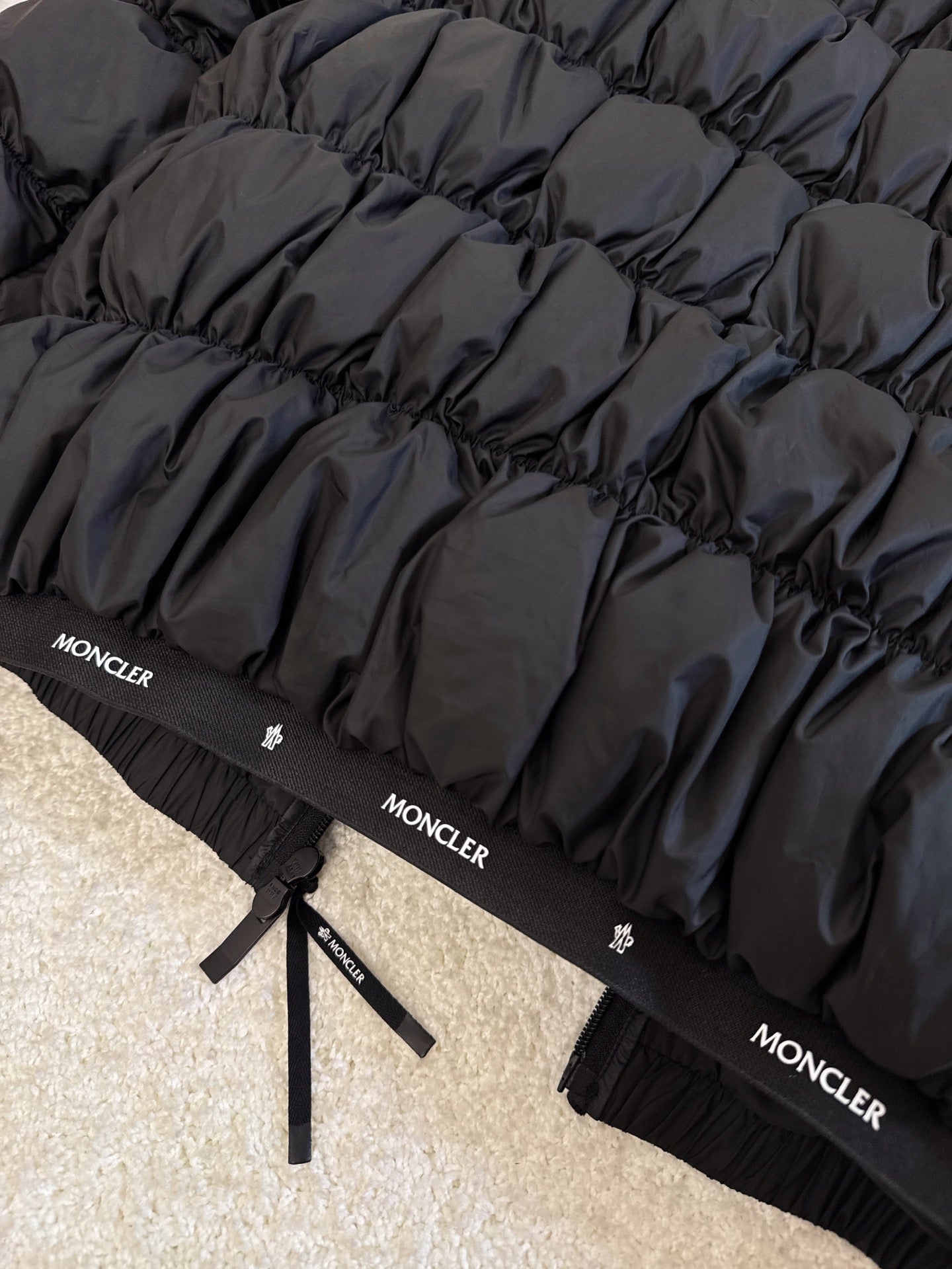 Moncler 2025 Medonte Jacket Black Polyester Down