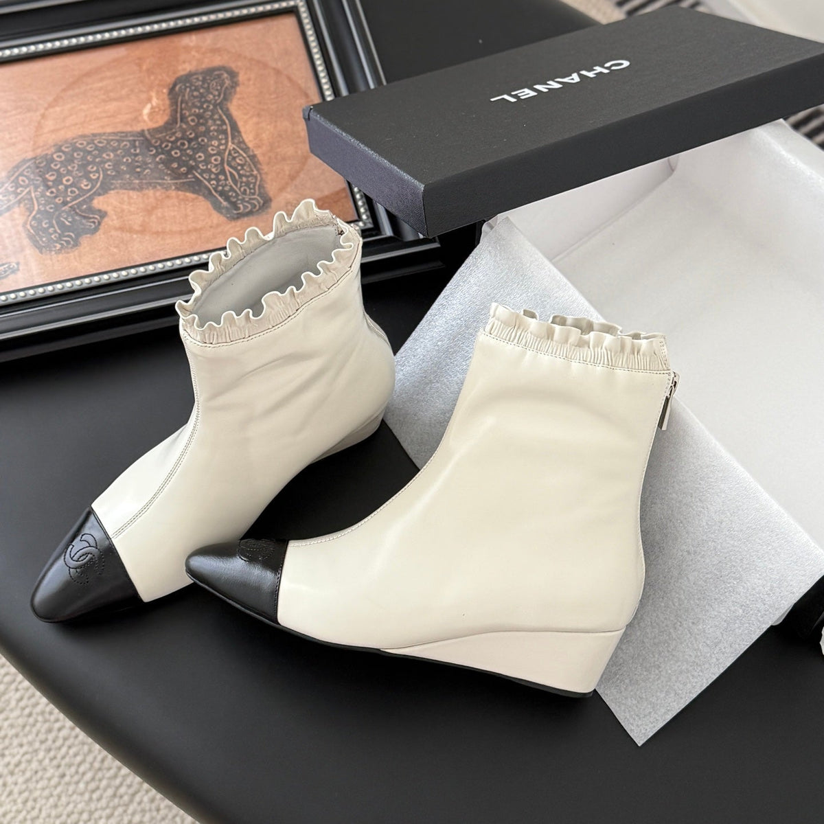 CC 25 Mary Jane boots white black sheepskin 458771