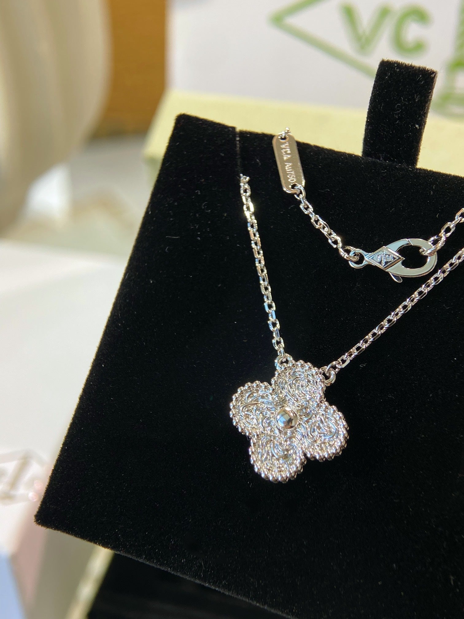 VCA Clover Vintage The Lava Foil Necklace