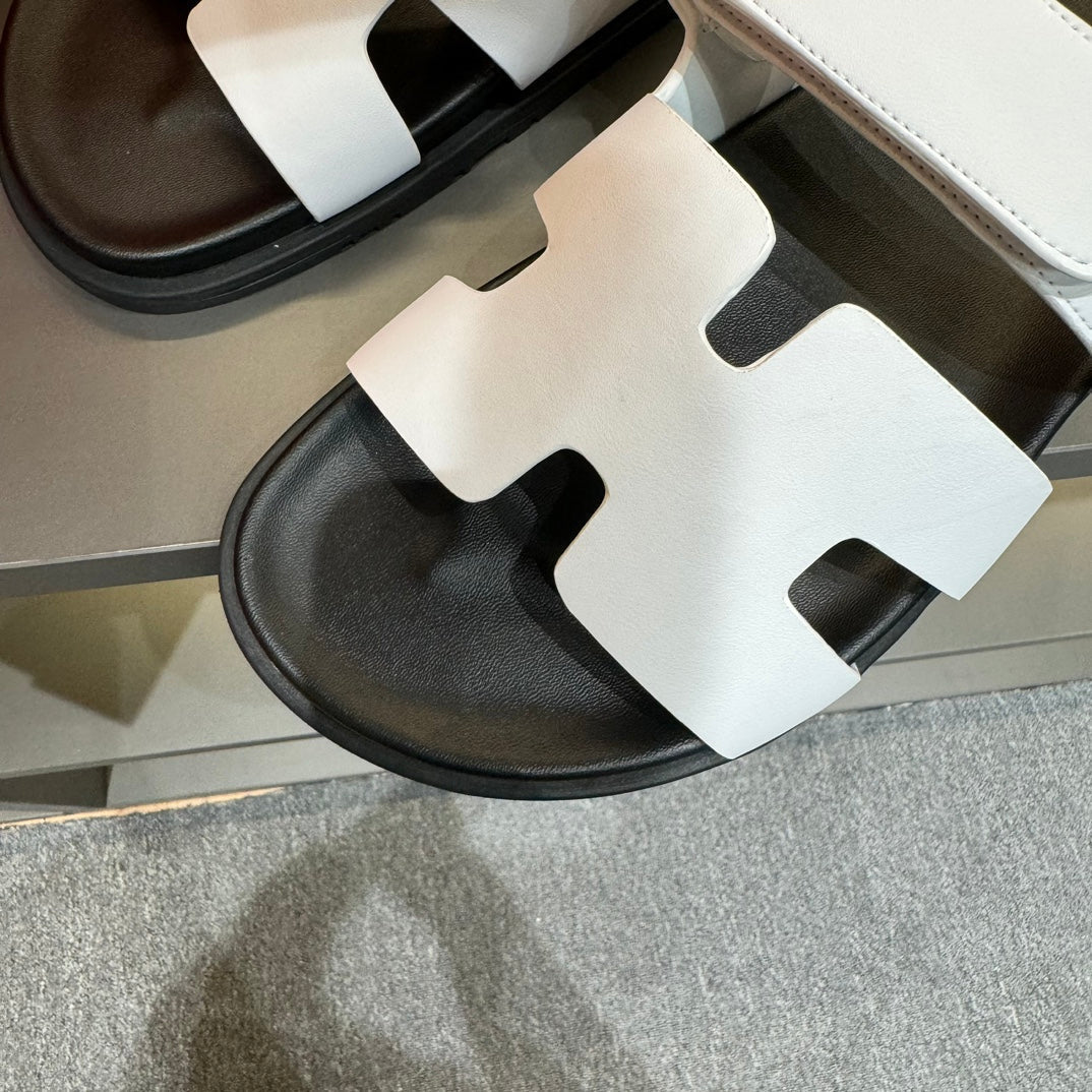 HM CHYPRE SANDAL WHITE CALFSKIN