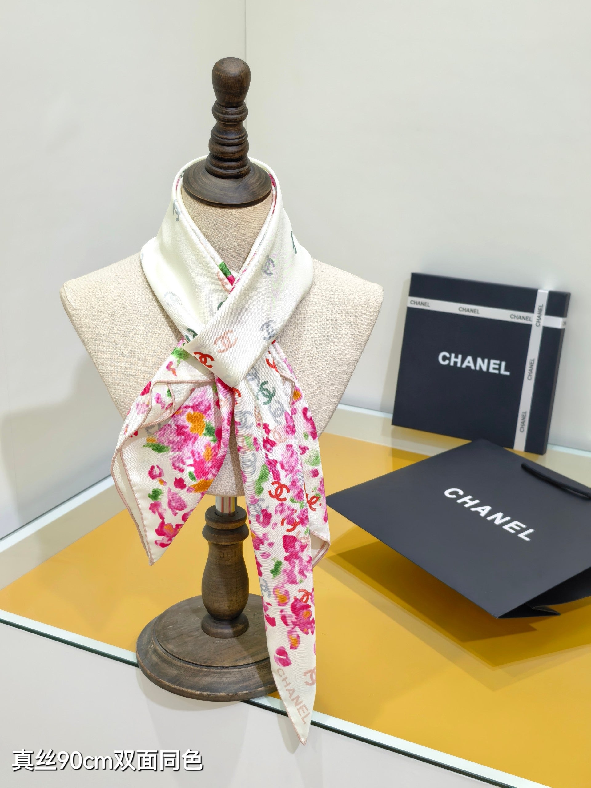 CC 25 Scarf 90CM In White Pink Colorful Cashmere 293050