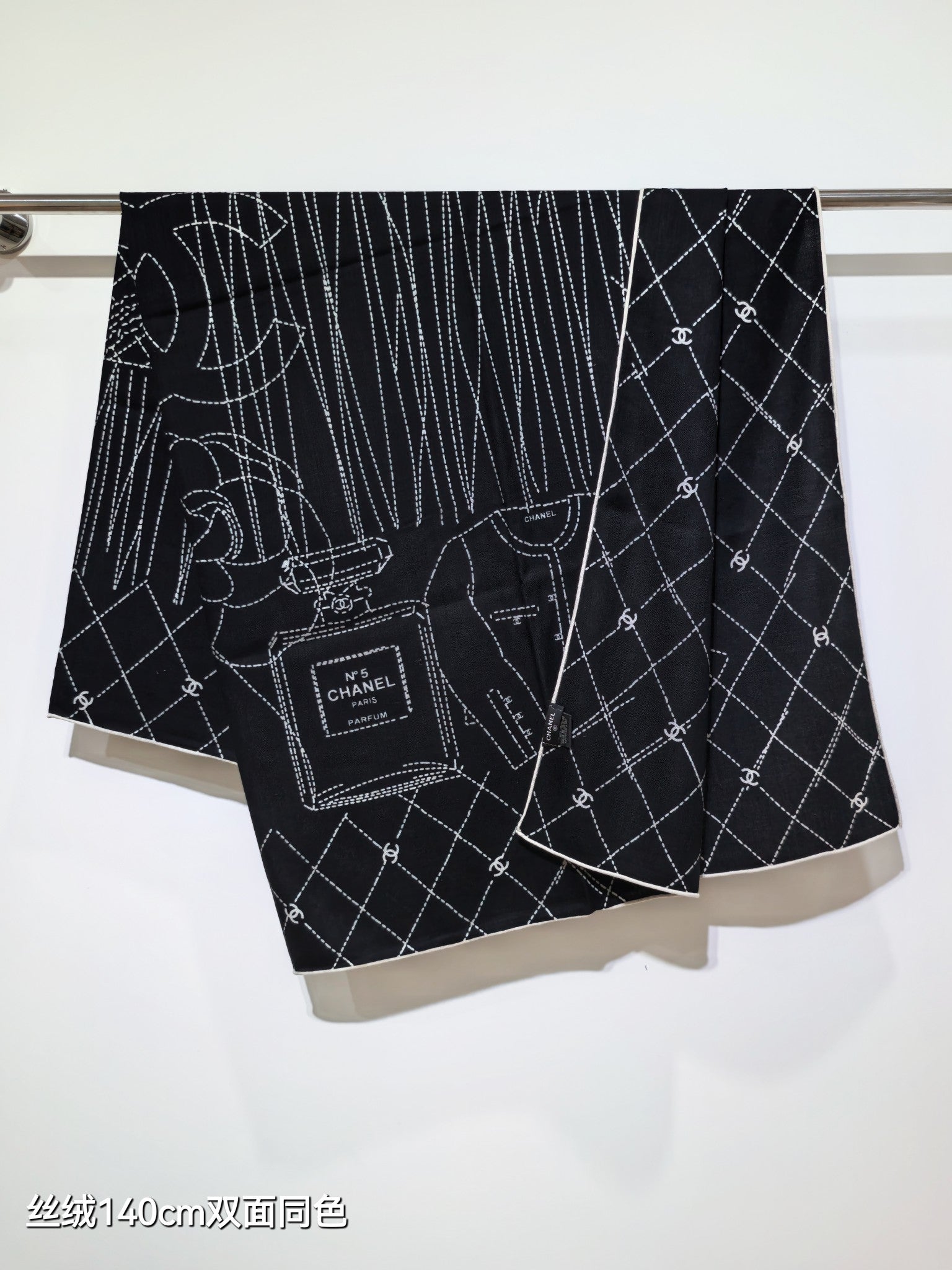 CC 25 Scarf 140CM Black Cashmere 293077