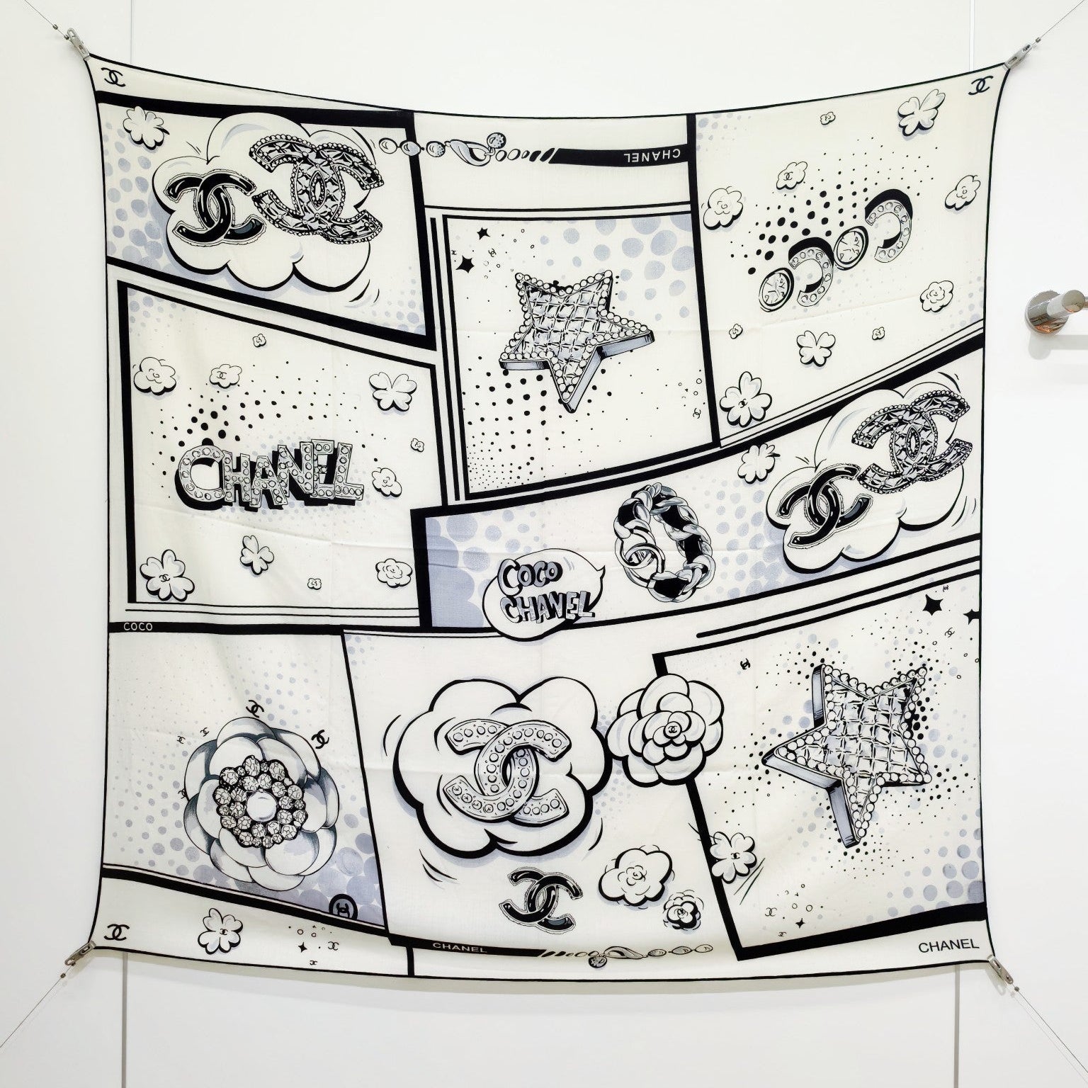 CC 25 Camellia Scarf 140CM White Black Cashmere 293083