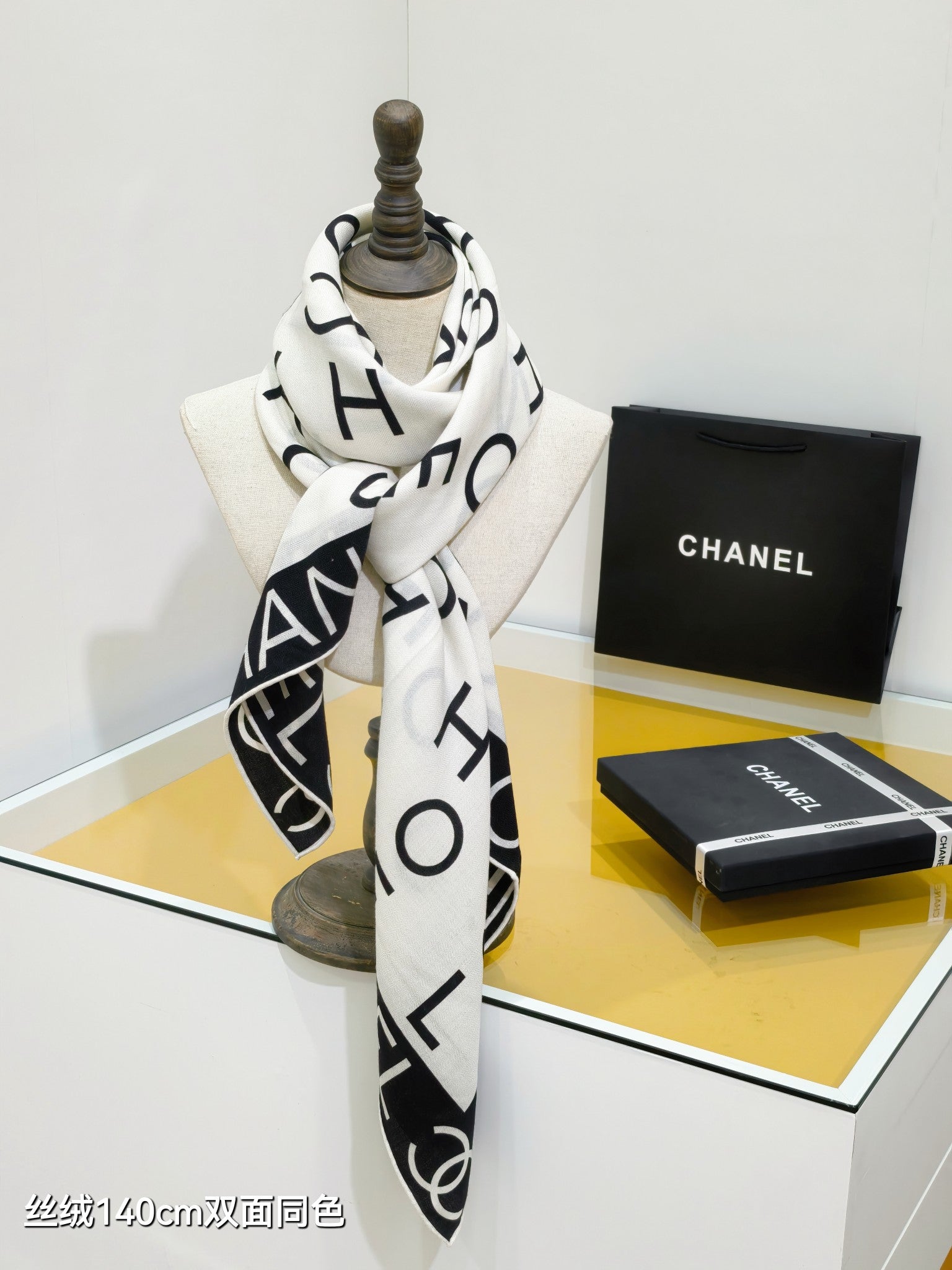 CC 25  Scarf 140CM White Black Cashmere 293085