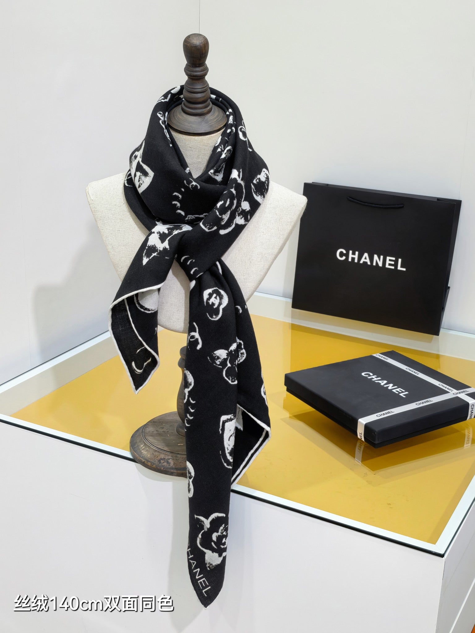 CC 25  Scarf 140CM Black Cashmere 293088