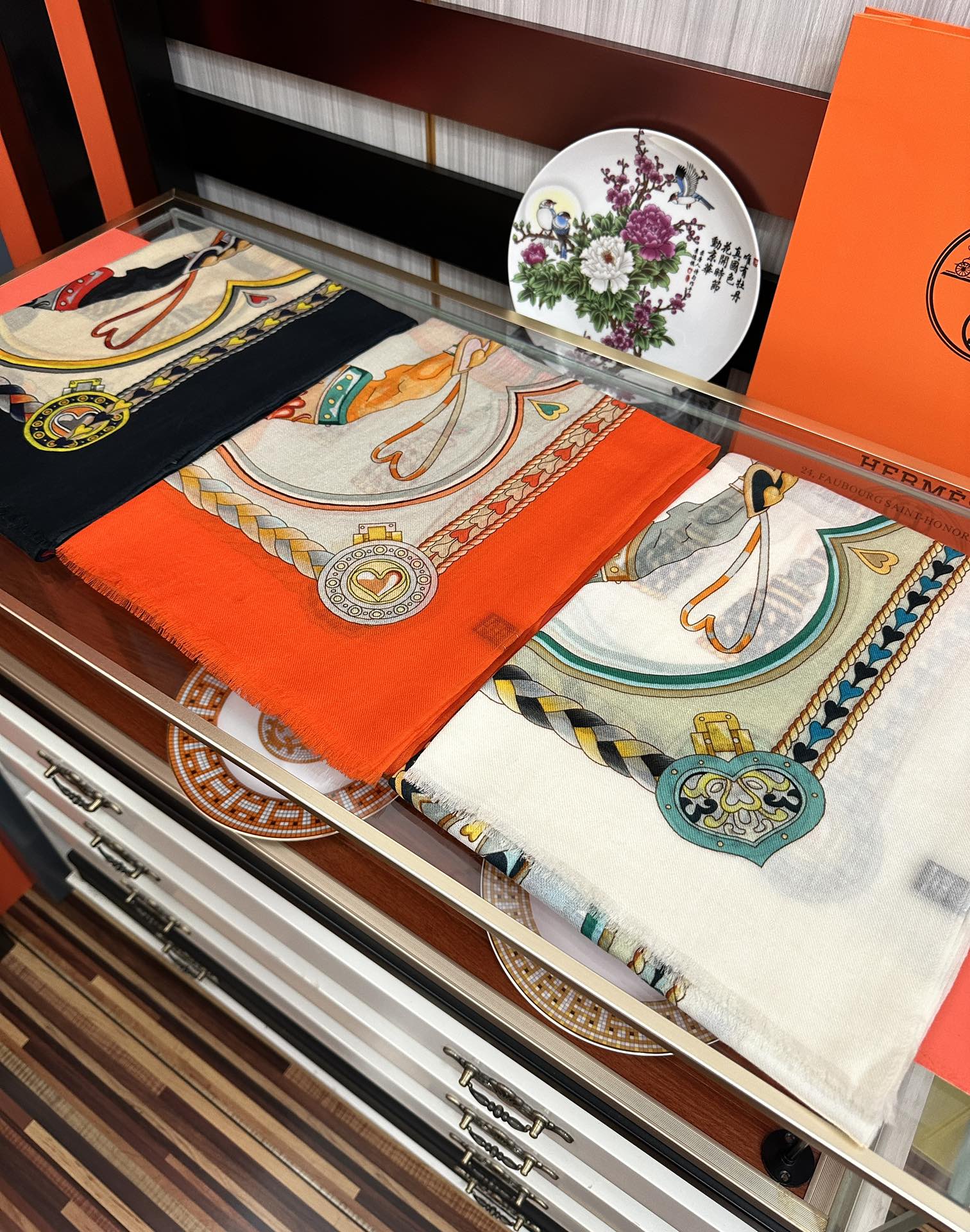 HM 25s Scarf 200cm Black Beige Cashmere 976423