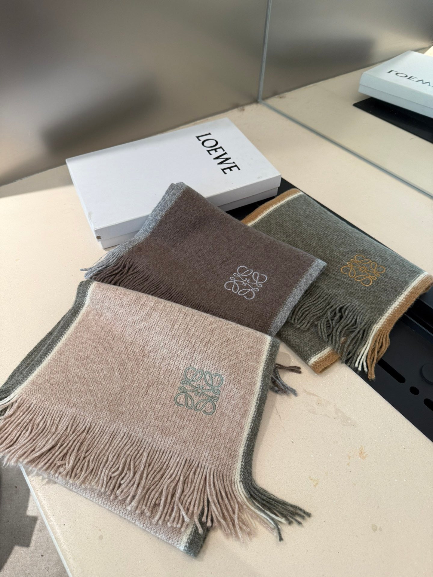 Loewe Scarf 180CM  Brown Cashmere 968541