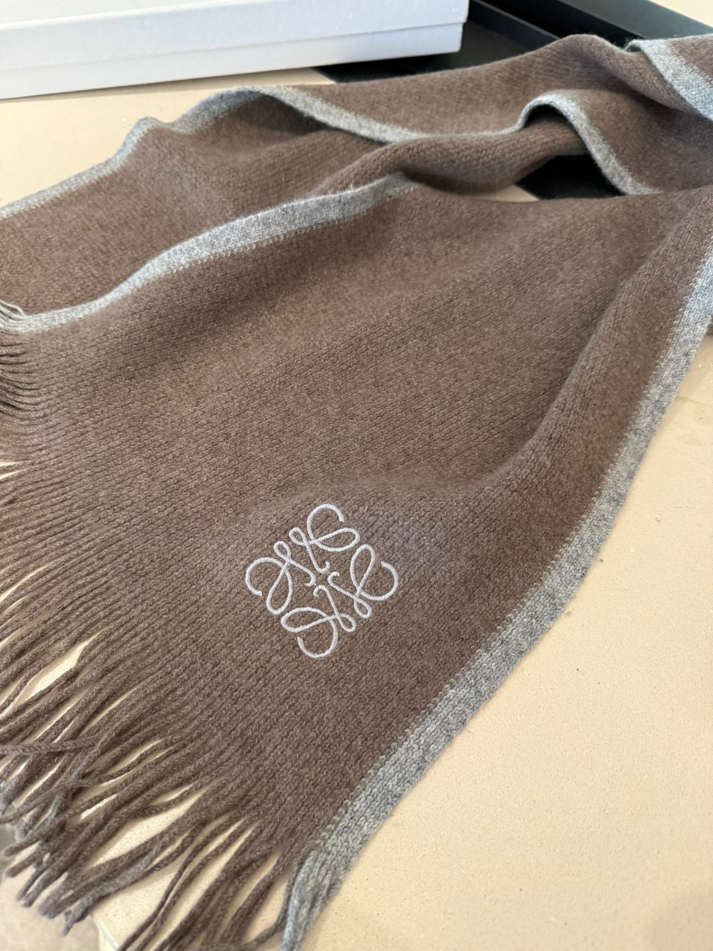 Loewe Scarf 180CM  Brown Cashmere 968541