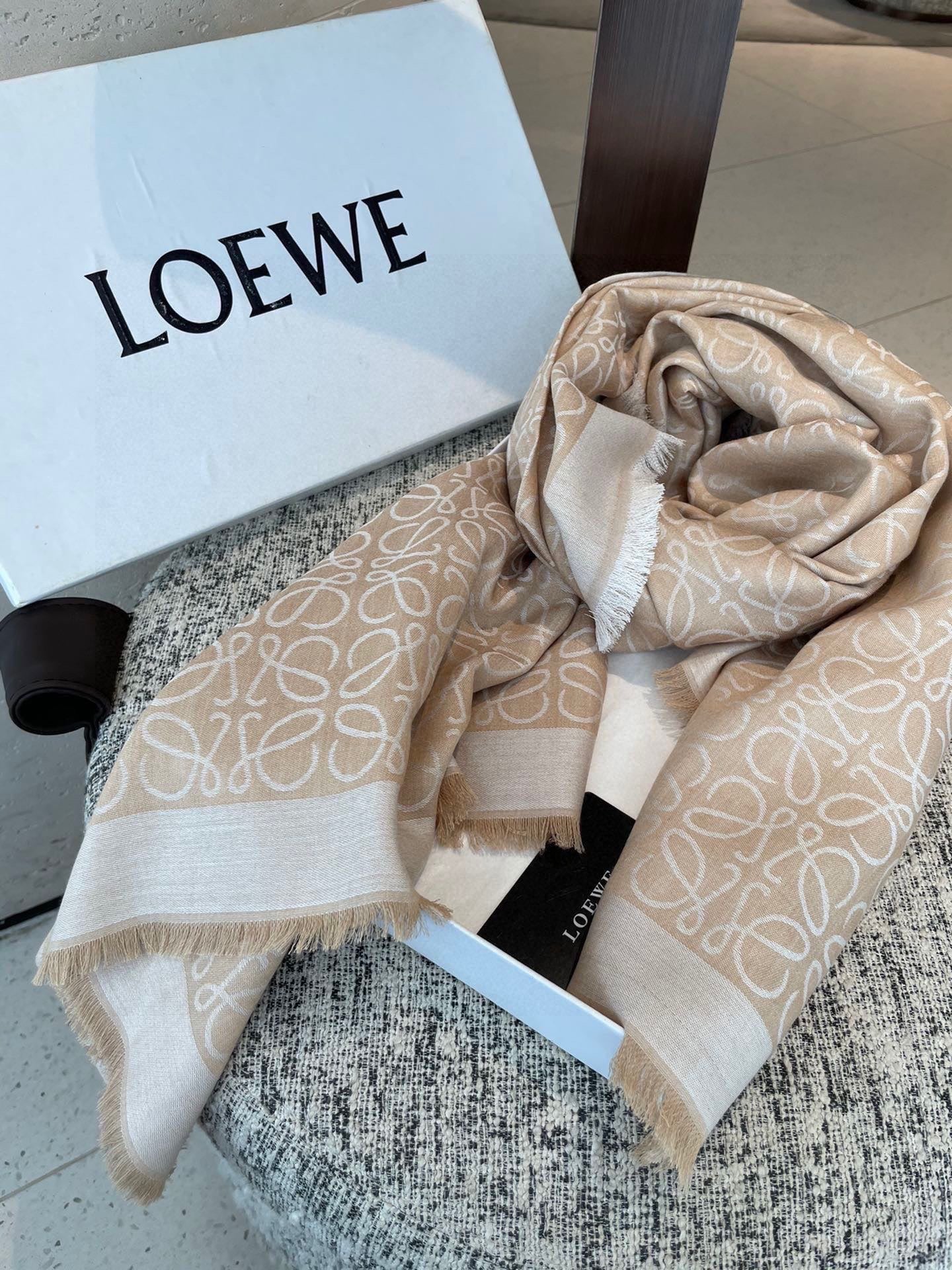 Loewe Scarf 140CM Beige Cashmere 100113