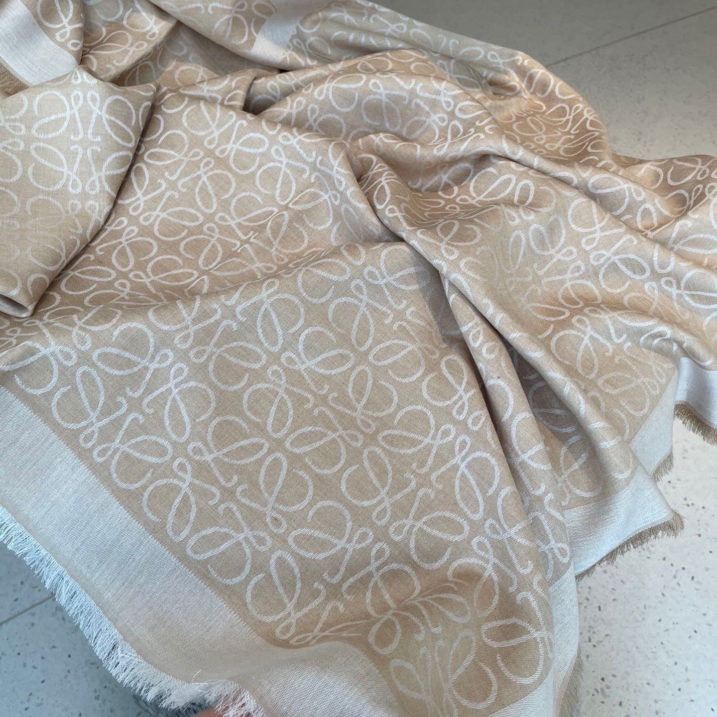 Loewe Scarf 140CM Beige Cashmere 100113