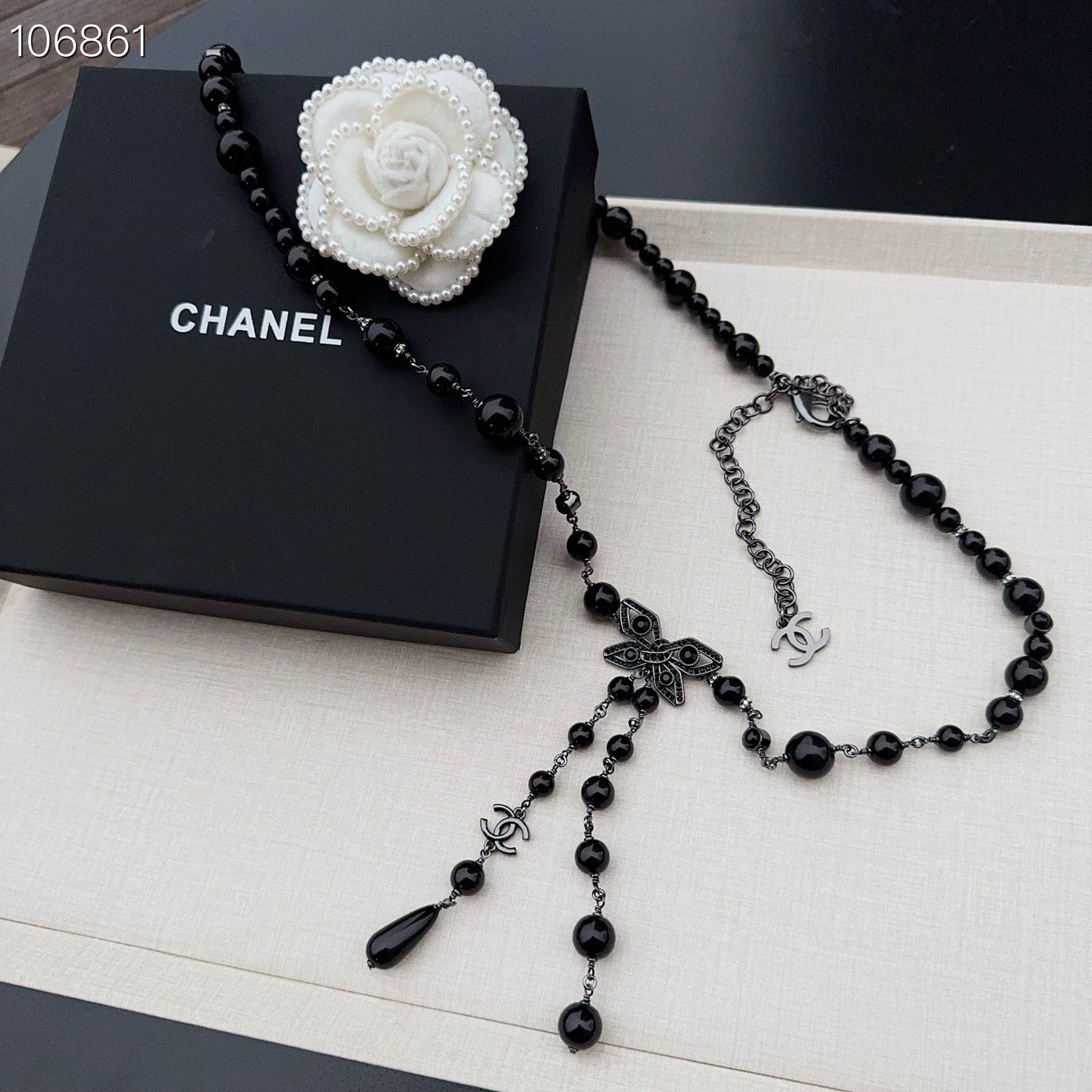 Chanel 2026 Butterfly Buckle Pearl Chain Belt 197844