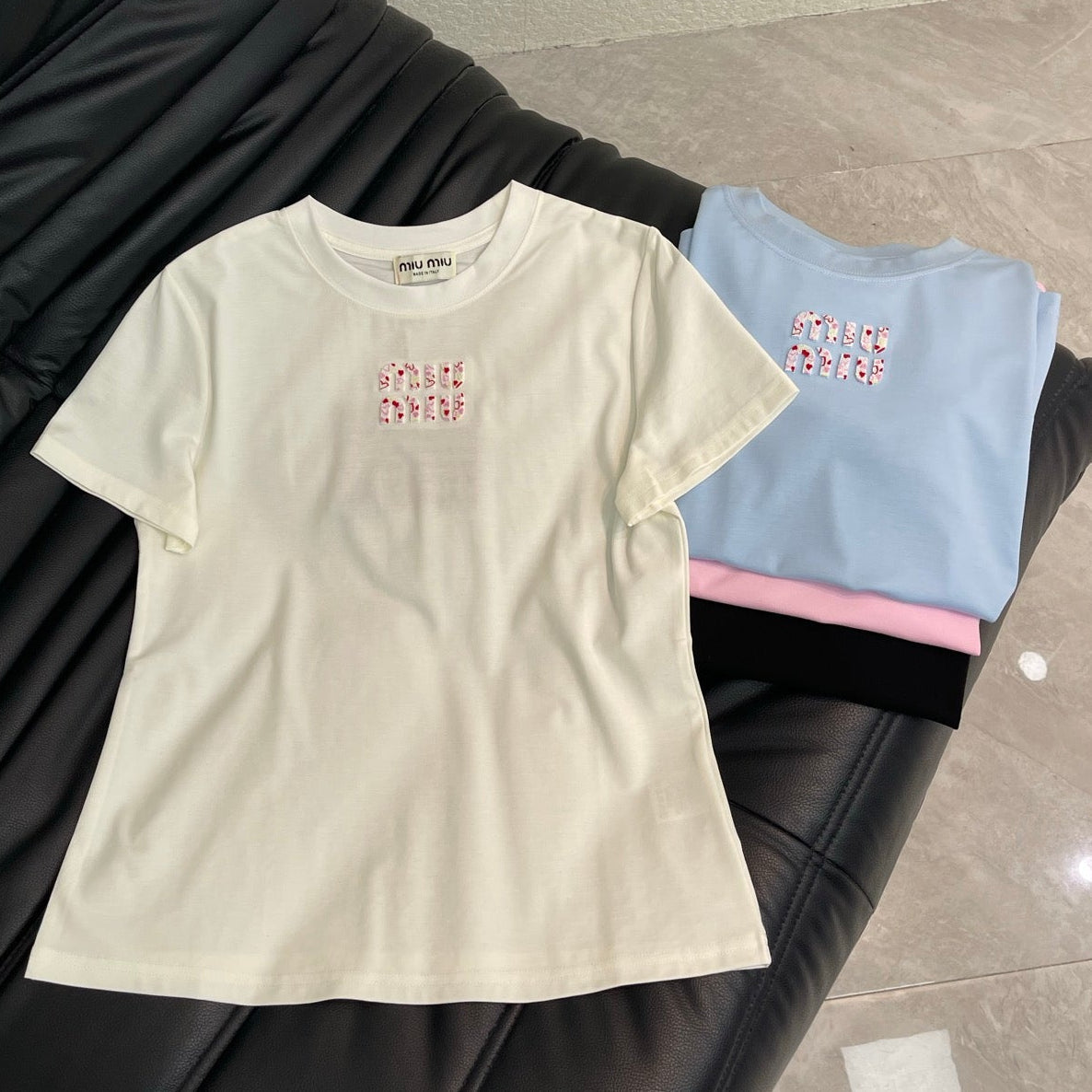 Miumiu 2026 Heart-Embroidered Short-sleeved T-shirt Cotton 345844