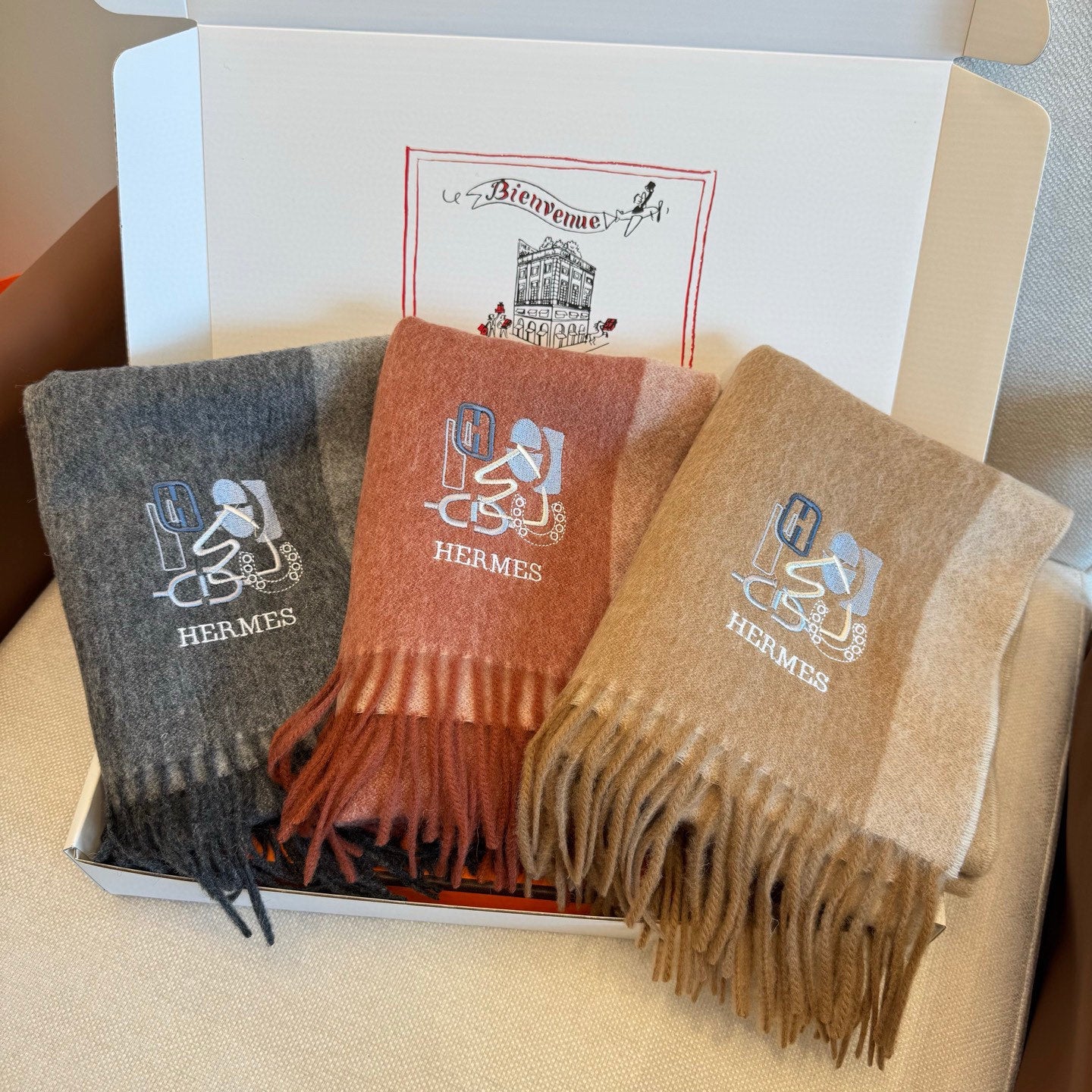 BBR Classic Embroidered Scarf 185CM Beige Cashmere 292823