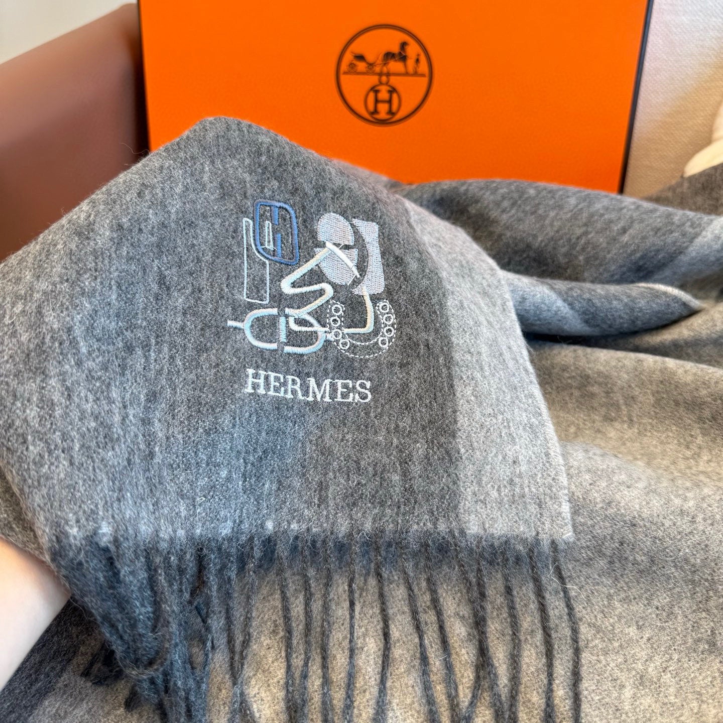 BBR Classic Embroidered Scarf 185CM Gray Cashmere 292824